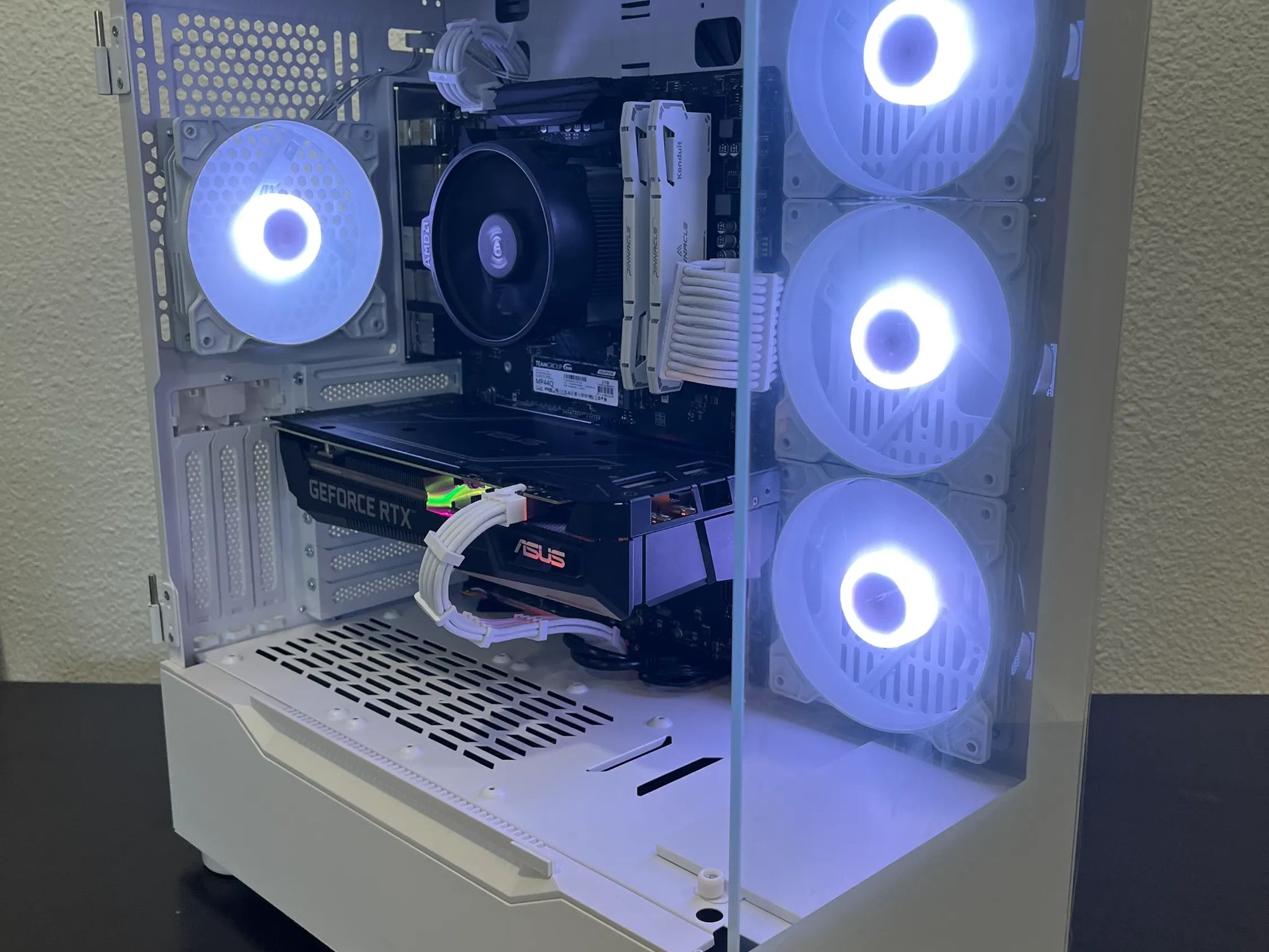 Ryzen 5 5600x | RTX 3060 Ti | High-End RGB Gaming PC