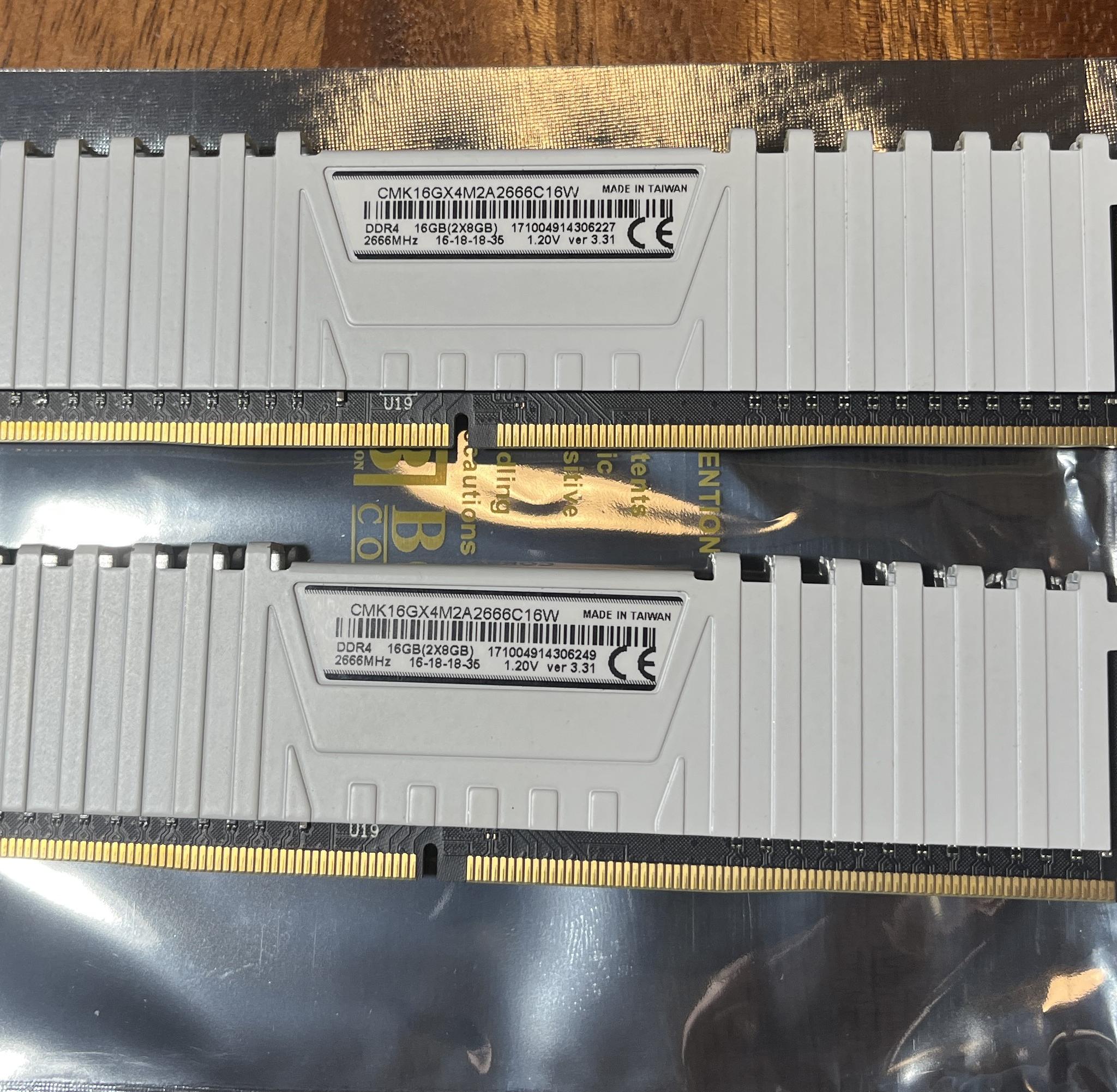 Corsair Vengeance LPX 16GB (2 x 8GB) 2666MHz DDR4 RAM | CMK16GX4M2A2666C16W
