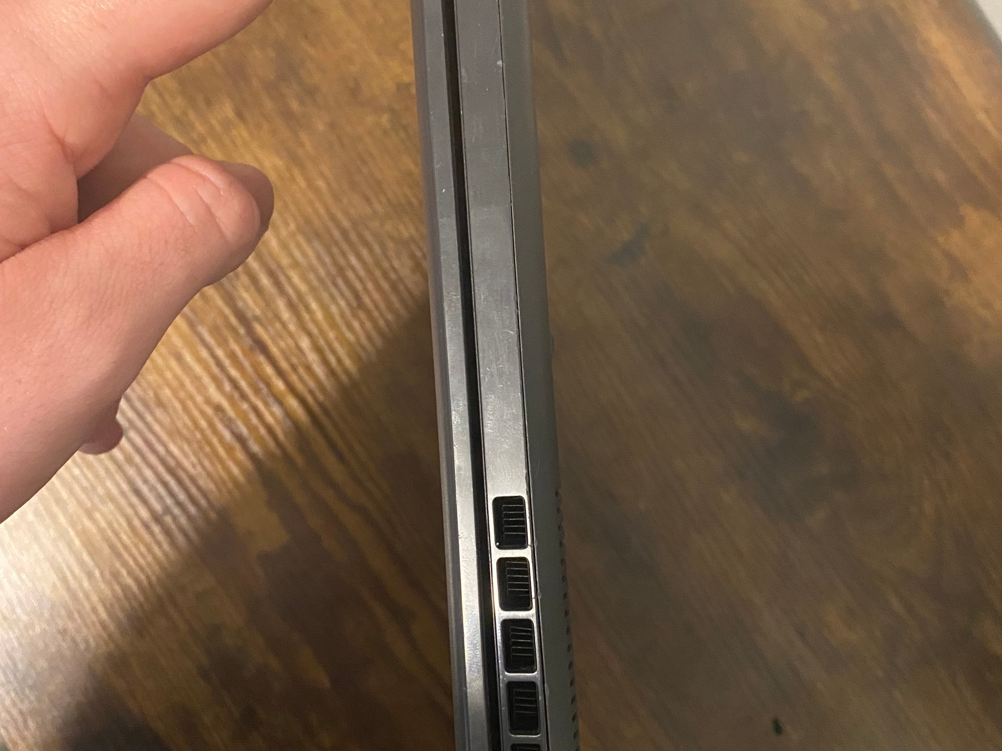 DELL Latitude 3510 i5 10th gen 8 Gb ram with charger