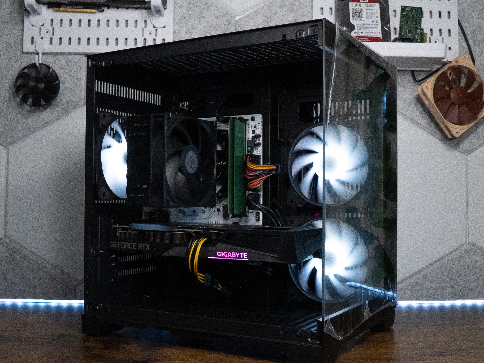 🌌🛰️ | GIGABYTE RTX 3060 12GB | RYZEN 7 2700X | 16GB DDR4 RAM | 2TB | Amethyst Sky