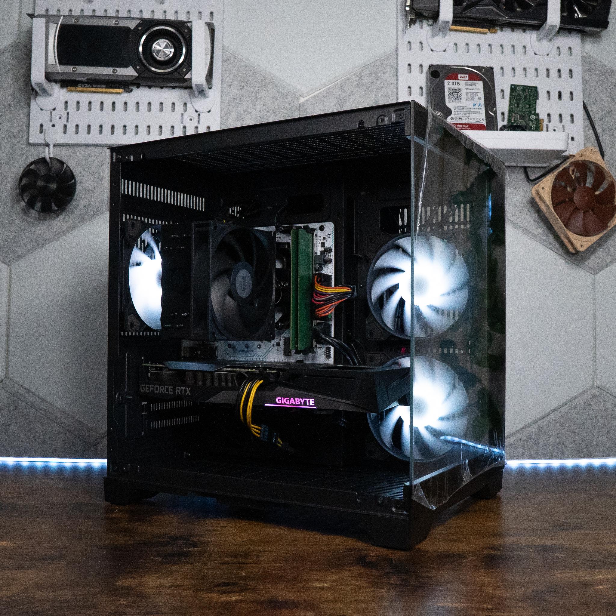 🌌🛰️ | GIGABYTE RTX 3060 12GB | RYZEN 7 2700X | 16GB DDR4 RAM | 2TB | Y2K Hero SILVER