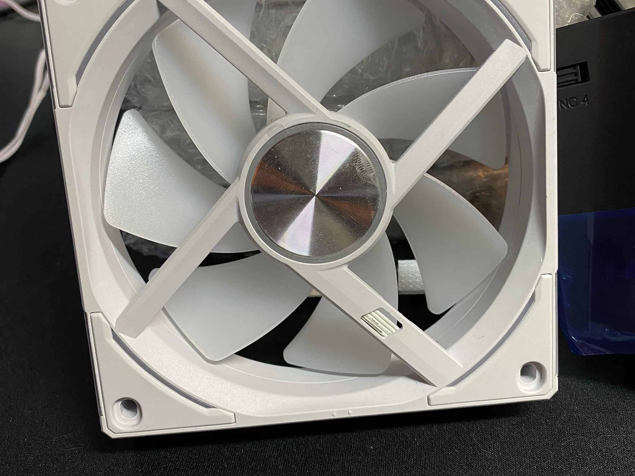 3X Unifan AL 120 V2 *Read Desc*