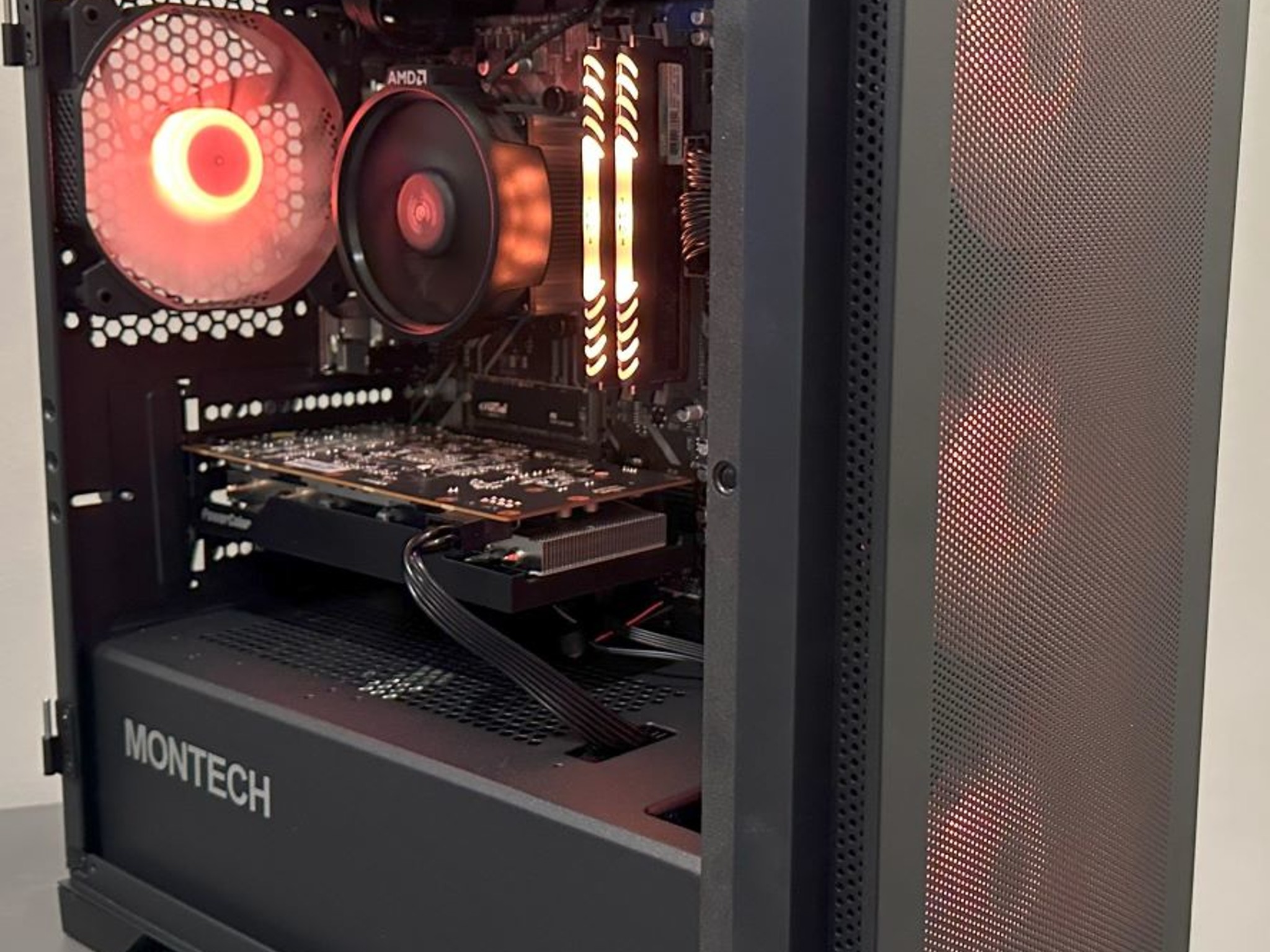 Ryzen 5 3600 + RX 6600,   1TB NVMe M.2, 16GB of DDR4 RAM