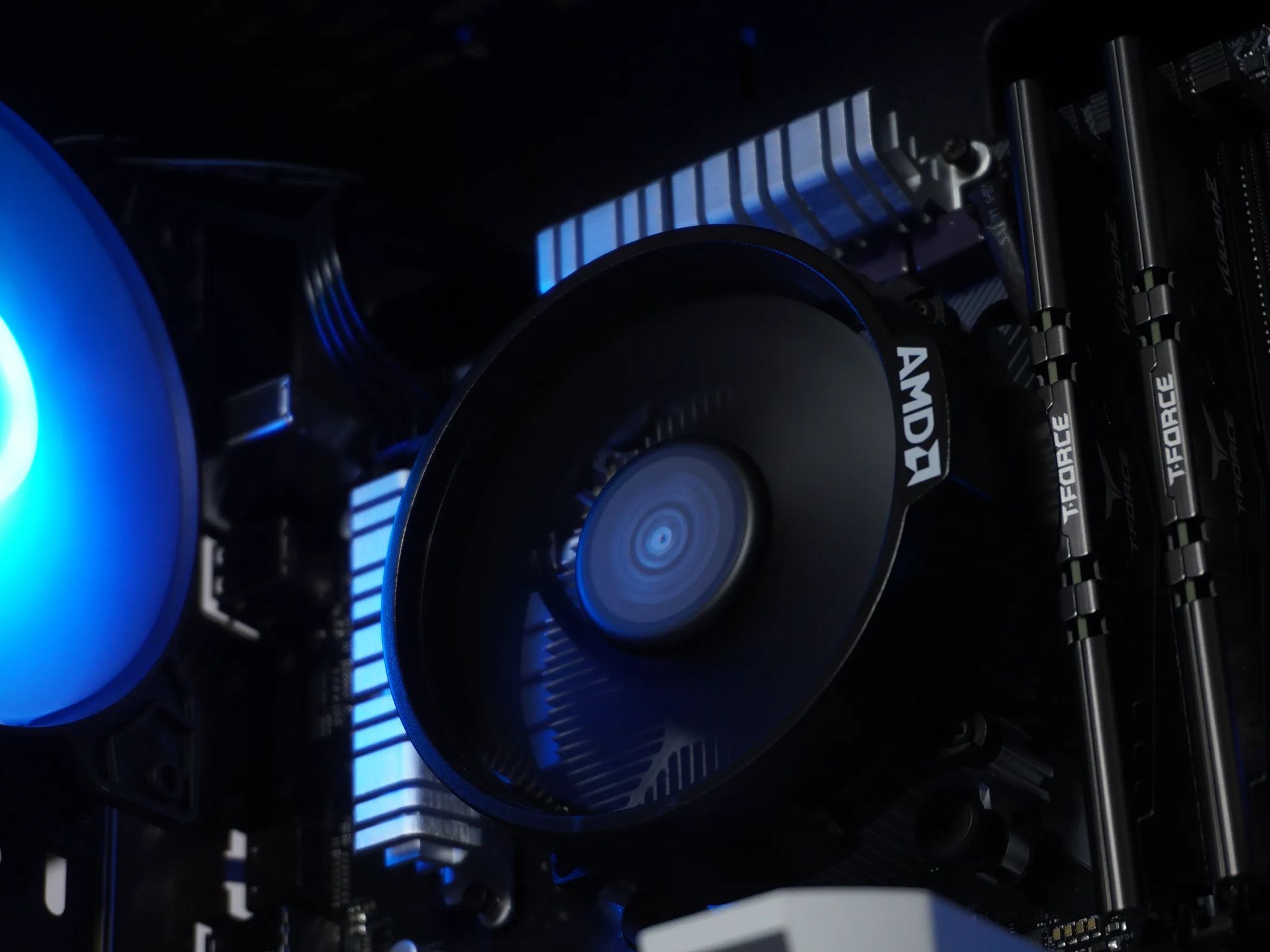 "PTPK" || RTX 4060, R5 5600 || Mid-Ranged Gaming PC