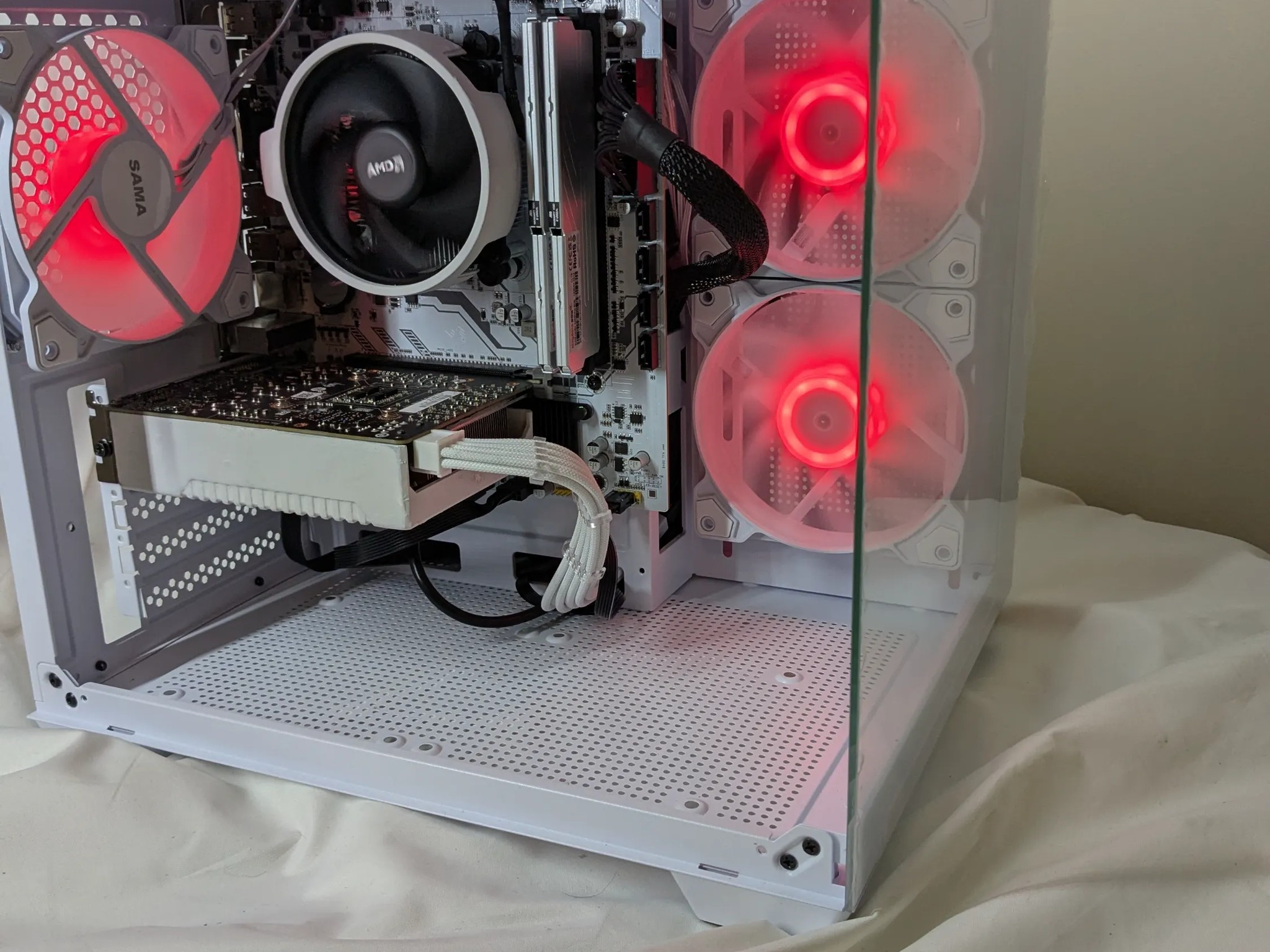 GTX 1660 TI | Ryzen 5 2600 | 16GB ddr4 ram | Micro ATX | Windows 11 home