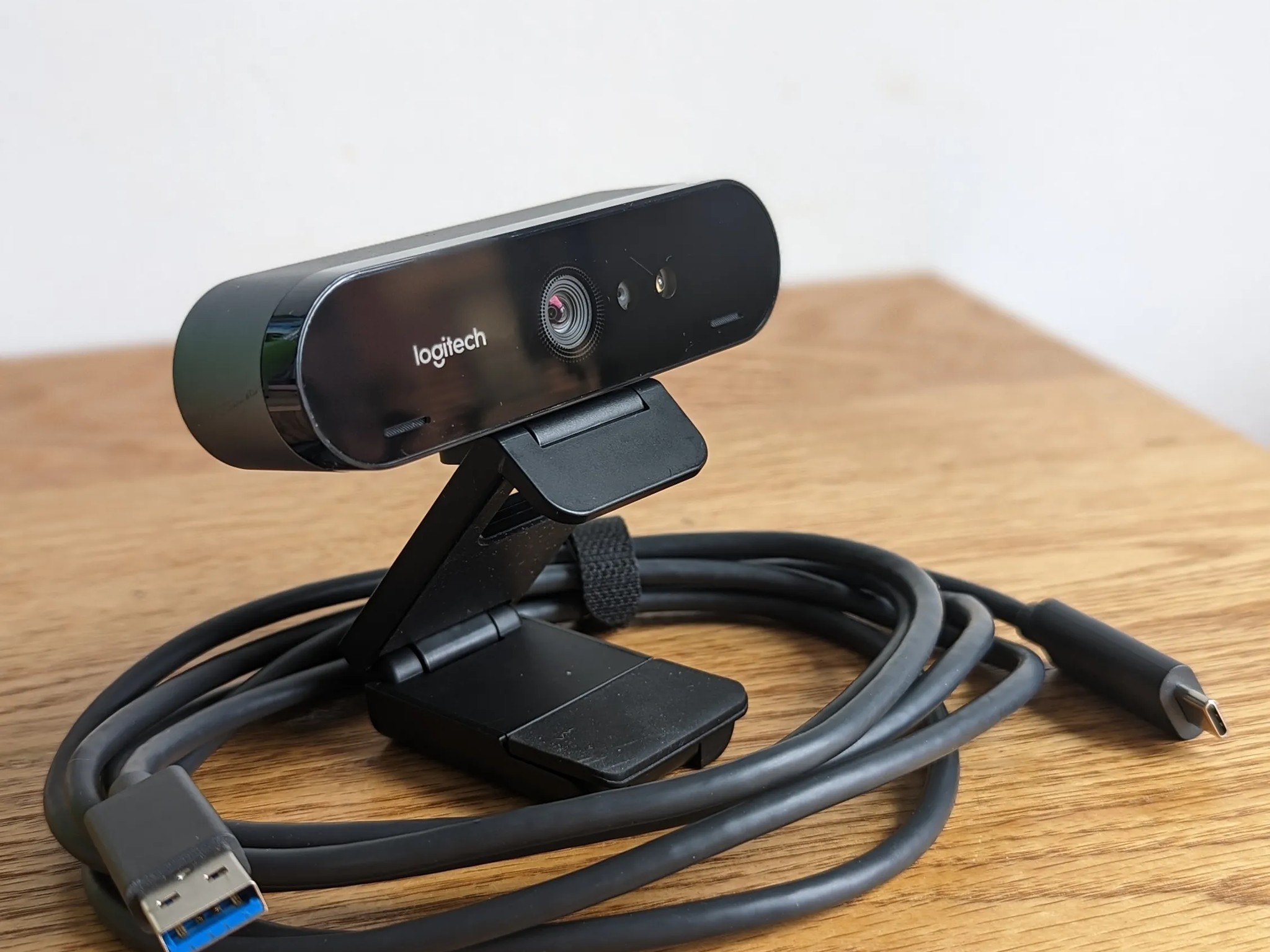 Logitech Brio 4K Webcam, Ultra 4K HD, Noise-Canceling mic, Auto Light Correction, Wide Field of View