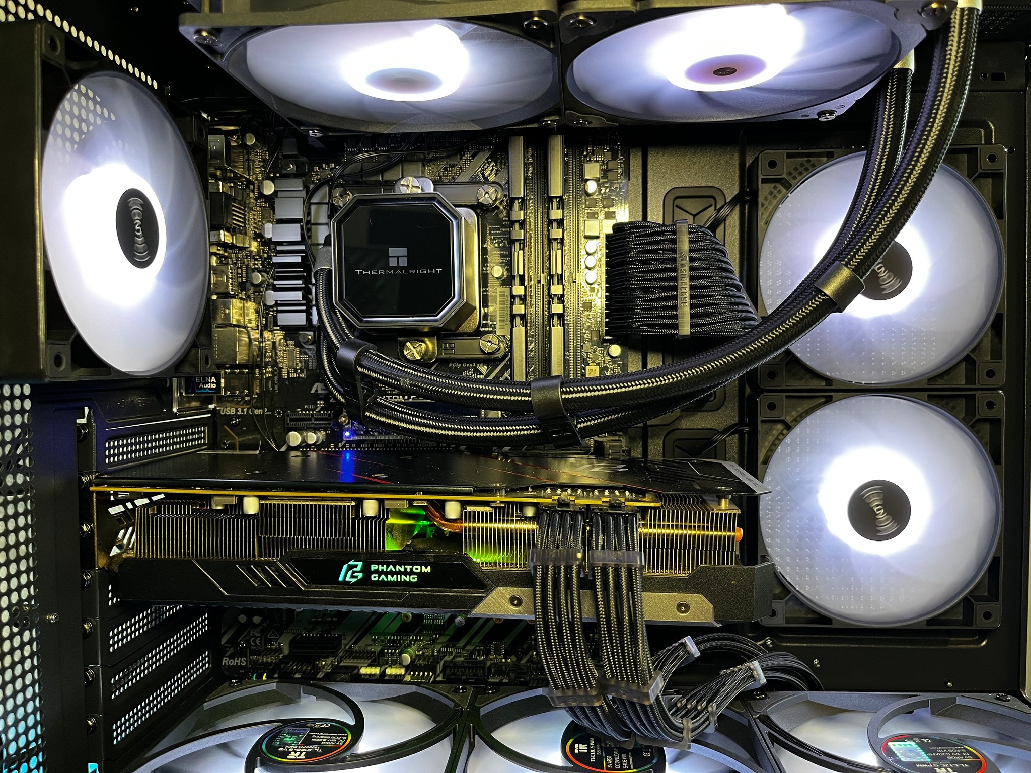 Black Gaming PC(RX 5700xt+ i5 8400)