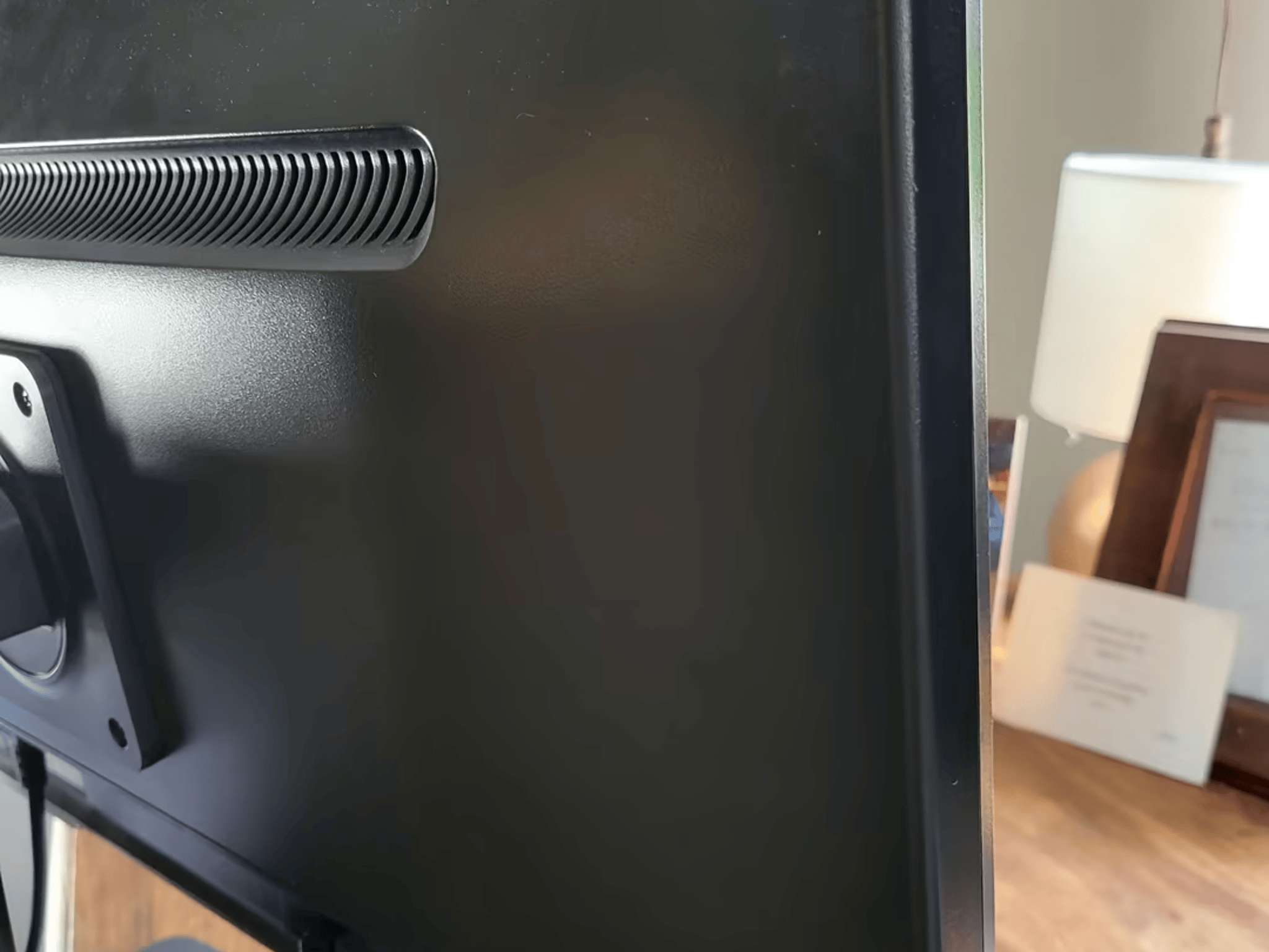 BenQ Zowie XL2411P **Used with light damage**  (1080p, 144hz, 24 inches, TN panel)