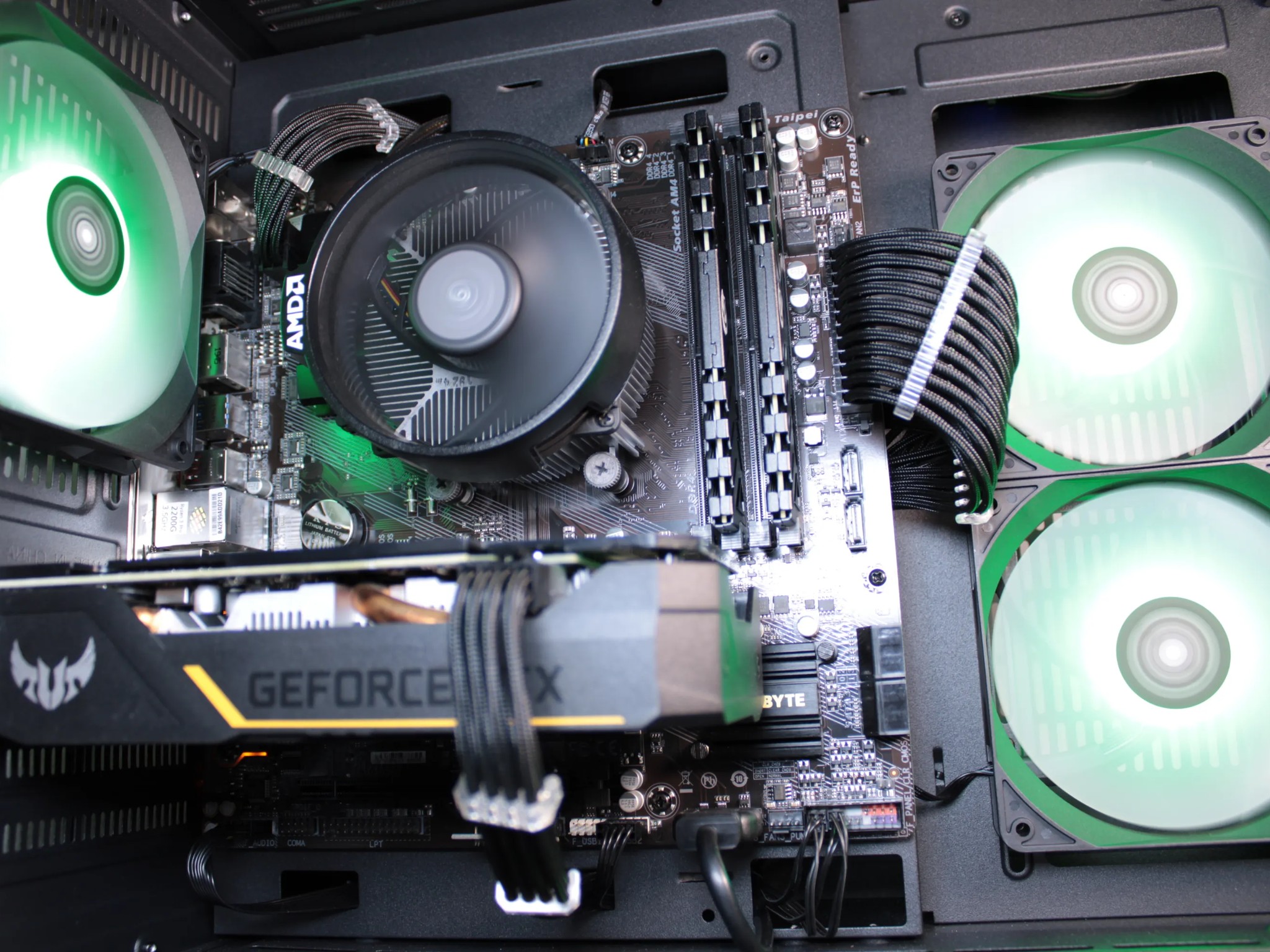 GTX 1660 Super | Ryzen 5 2600 | 1 TB NVMe | 16GB 3200MHz Ram | Win 11 Activated | WiFi