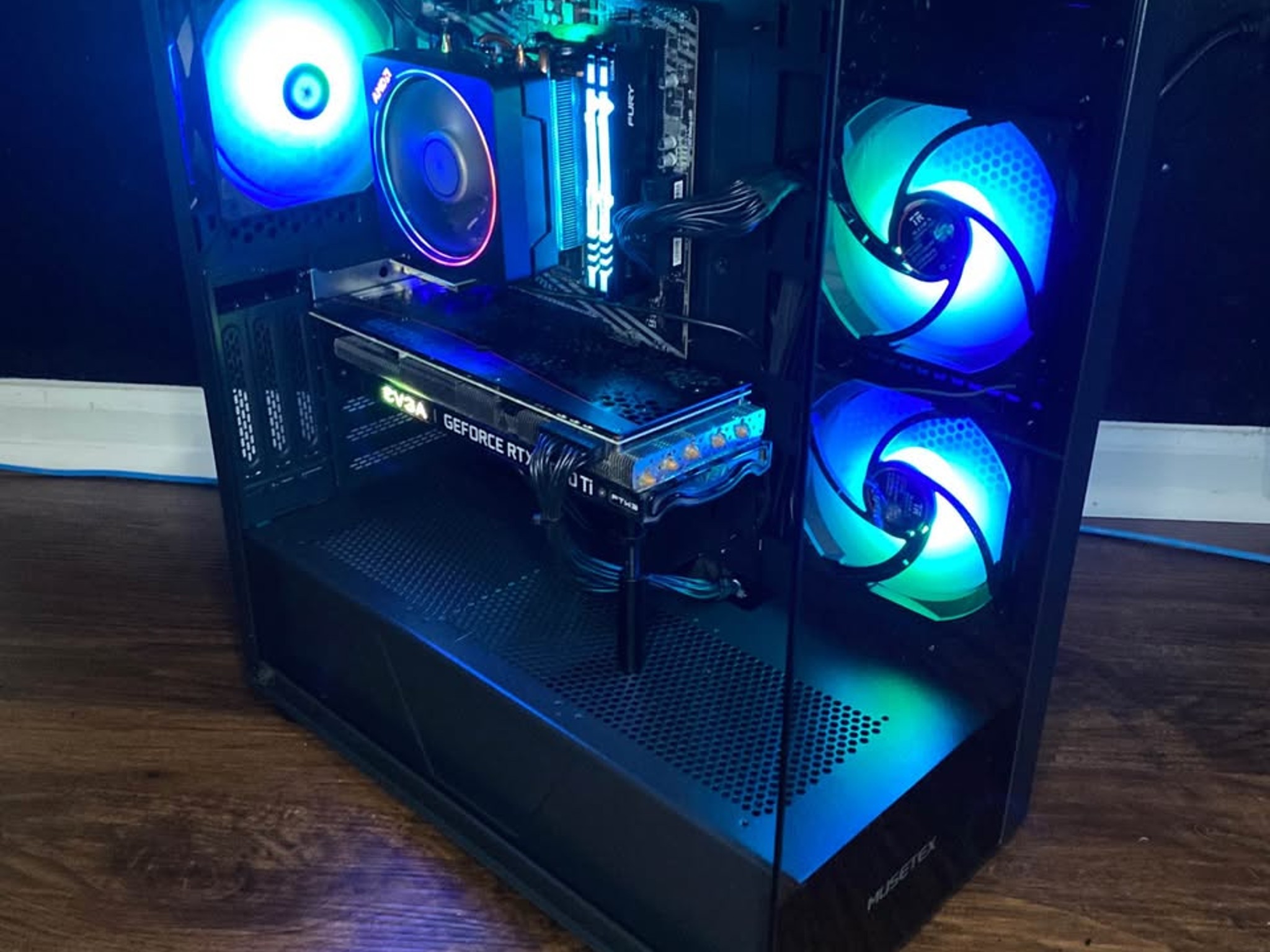 Black Gaming PC (RTX 3060 TI 8GB + AMD Ryzen 5 3600 + 16GB DDR4 + HDD + SSD)