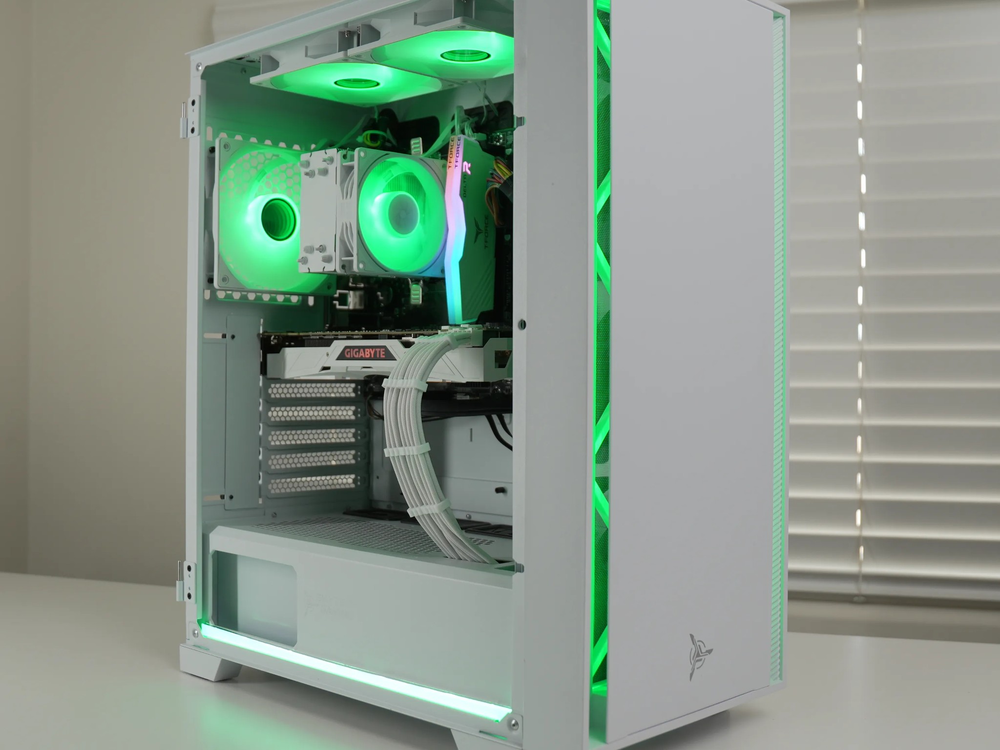 Budget Beast | GTX 1080TI | Ryzen 5 | 16GB RAM | WIN 11 |