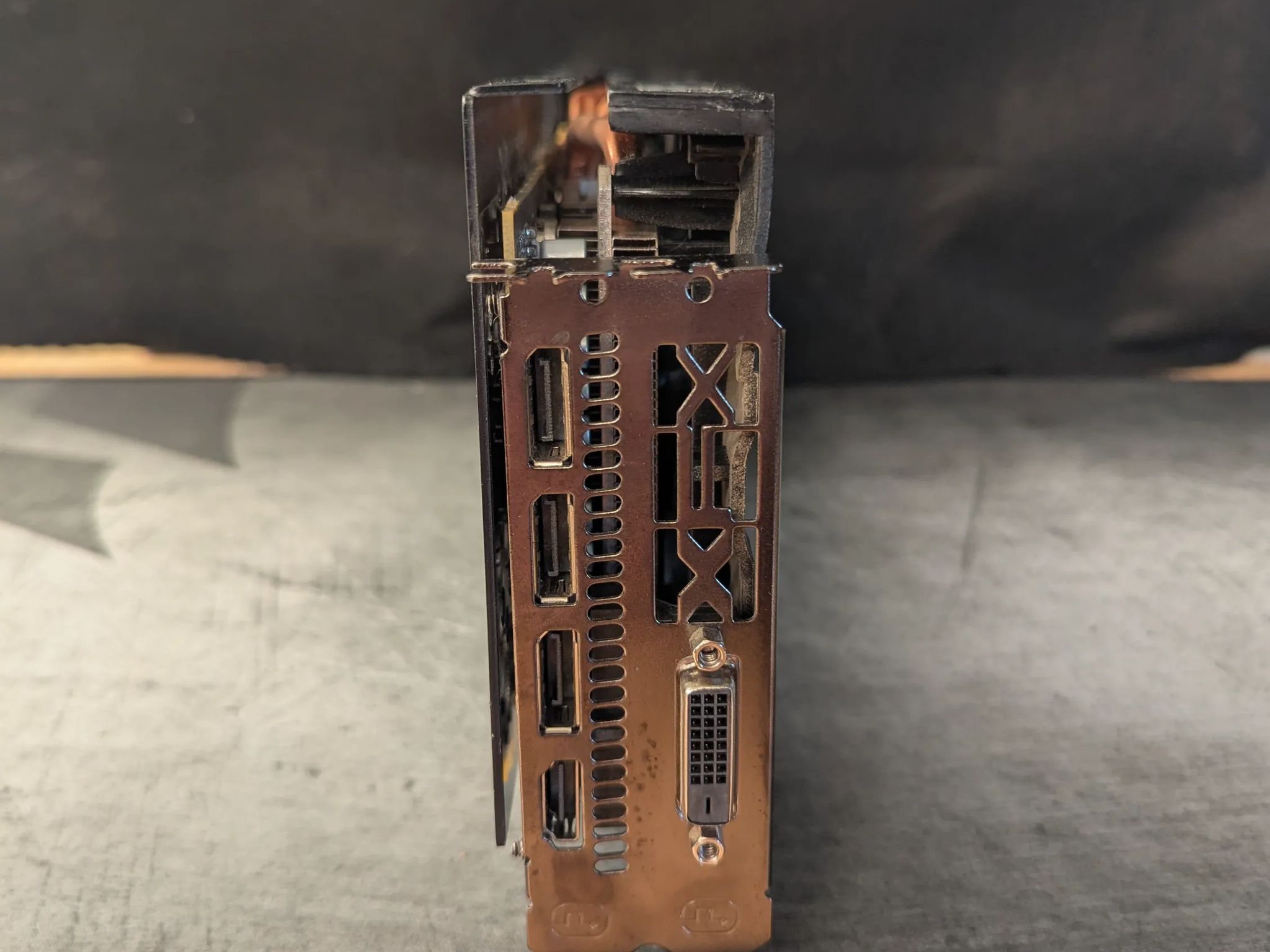 🔵 XFX RX 580 4GB – Budget 1080p Esports Champion | Reliable Legacy Card 🛡️