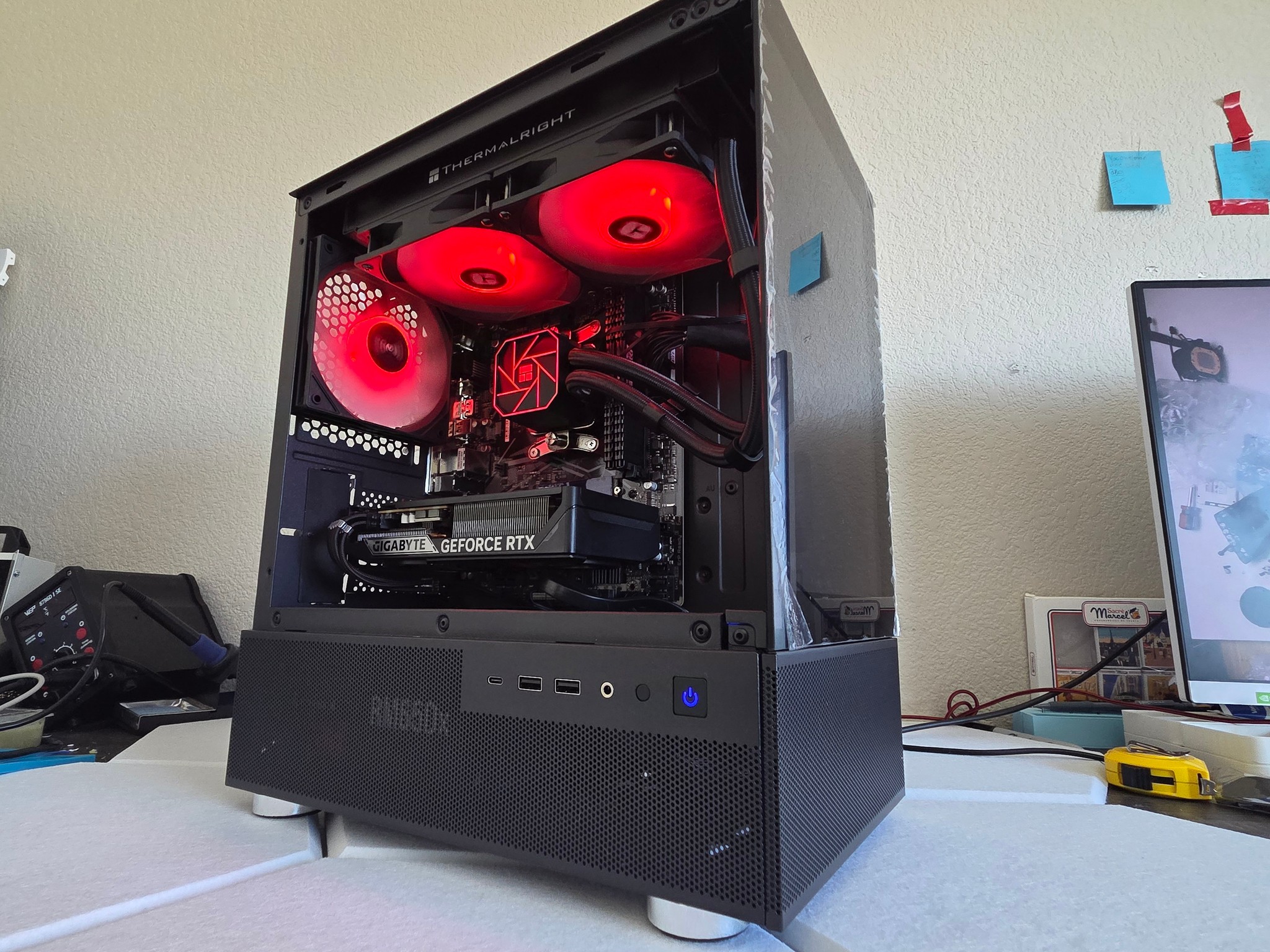 🔥 Frostshade RTX 5060 Gaming PC 🖤❄️
