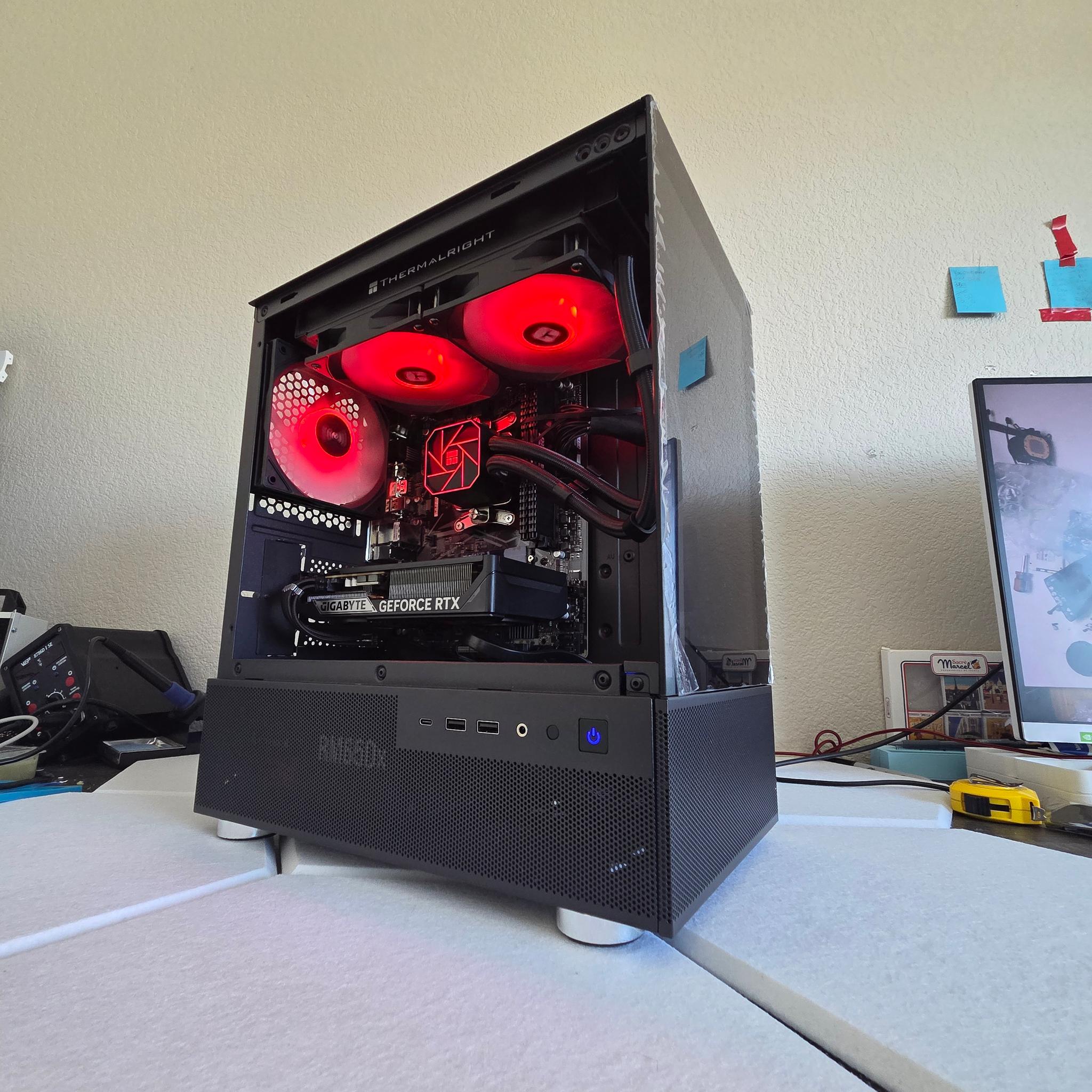 🔥 Frostshade RTX 5060 Gaming PC 🖤❄️