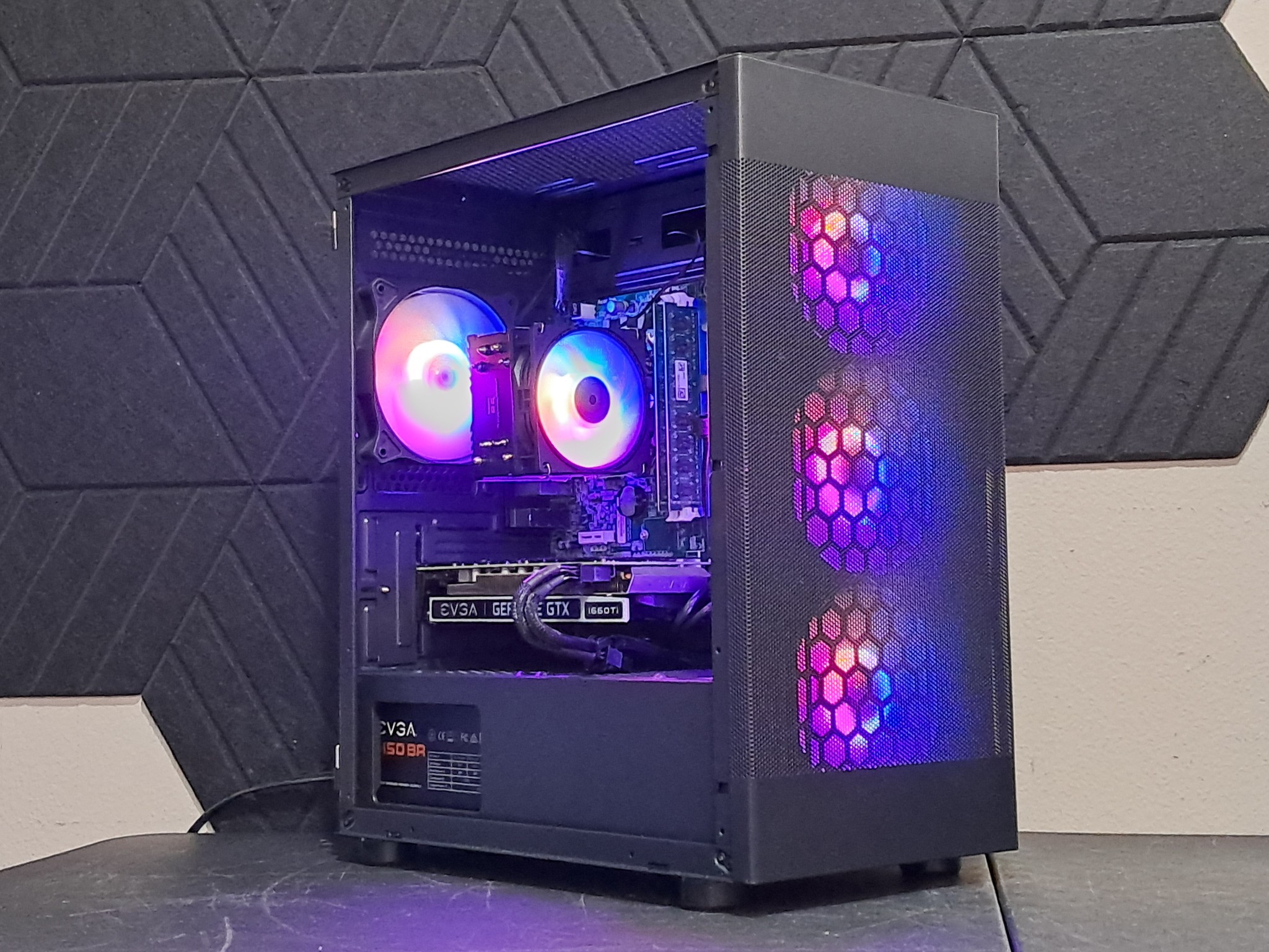 🟢Value 1080p Gamer!🟢i7-6700 | GTX 1660 Ti | 1TB SSD | Full W11 Support | WiFi!