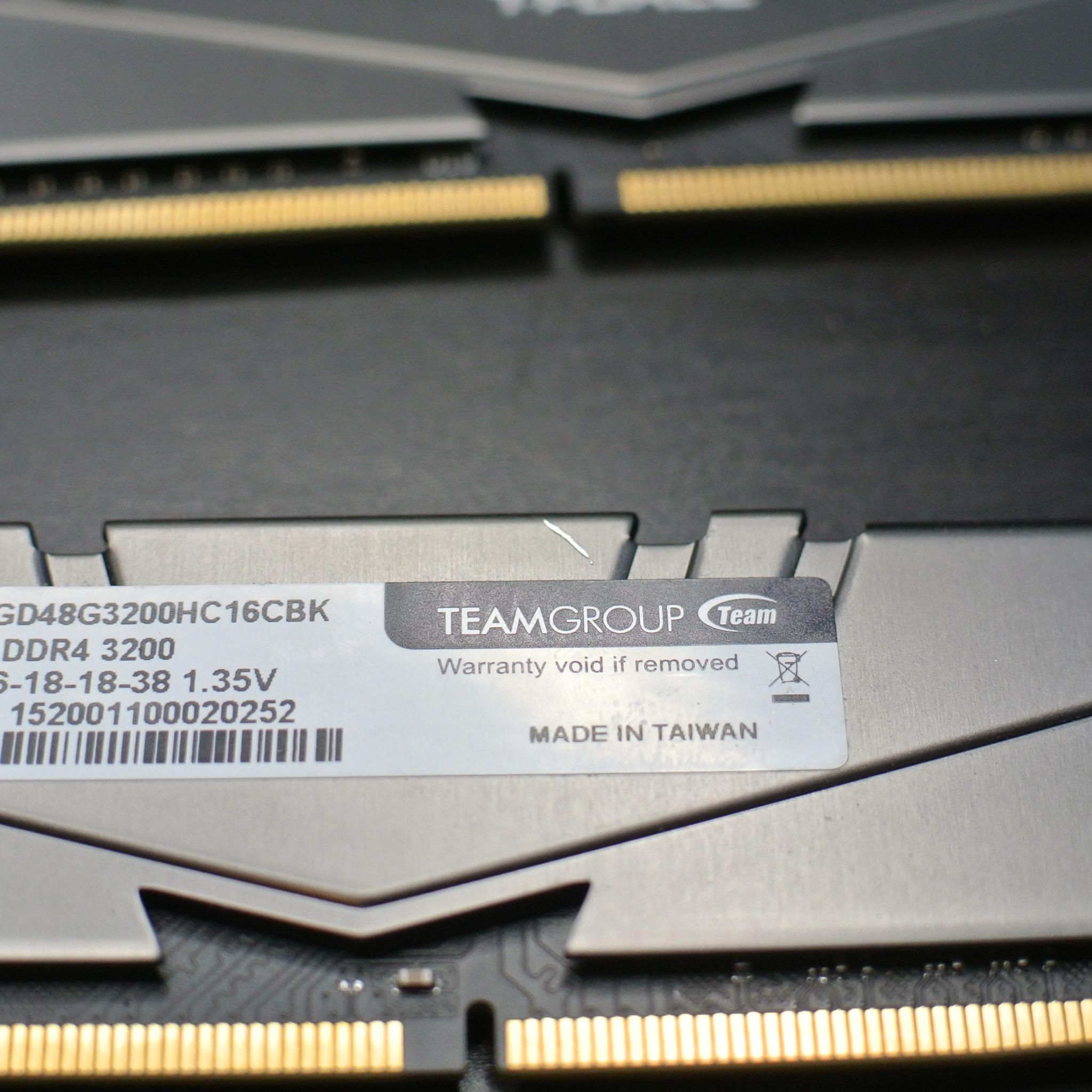 Team Group T-Force Vulcan Z 16GB (2x8GB) 3200 CL16 DDR4 RAM Memory