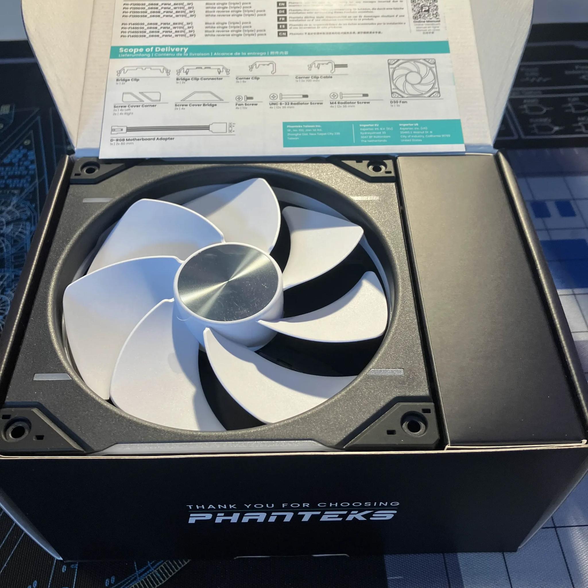 3-Pack Phanteks D30-140 Reverse Blade RGB Fans