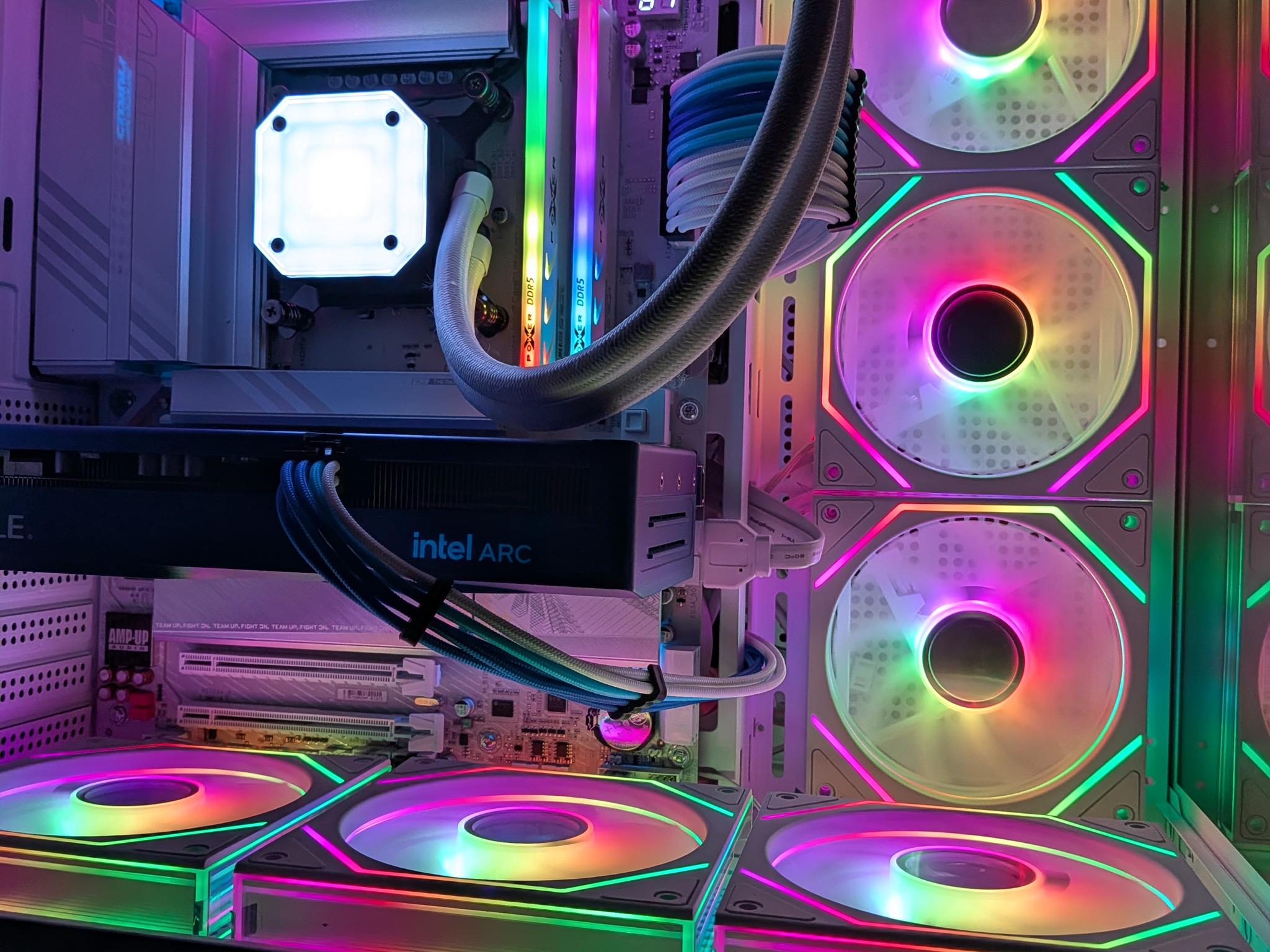245KF | ARC B570 | 32GB DDR5 | 1TB | 850W
