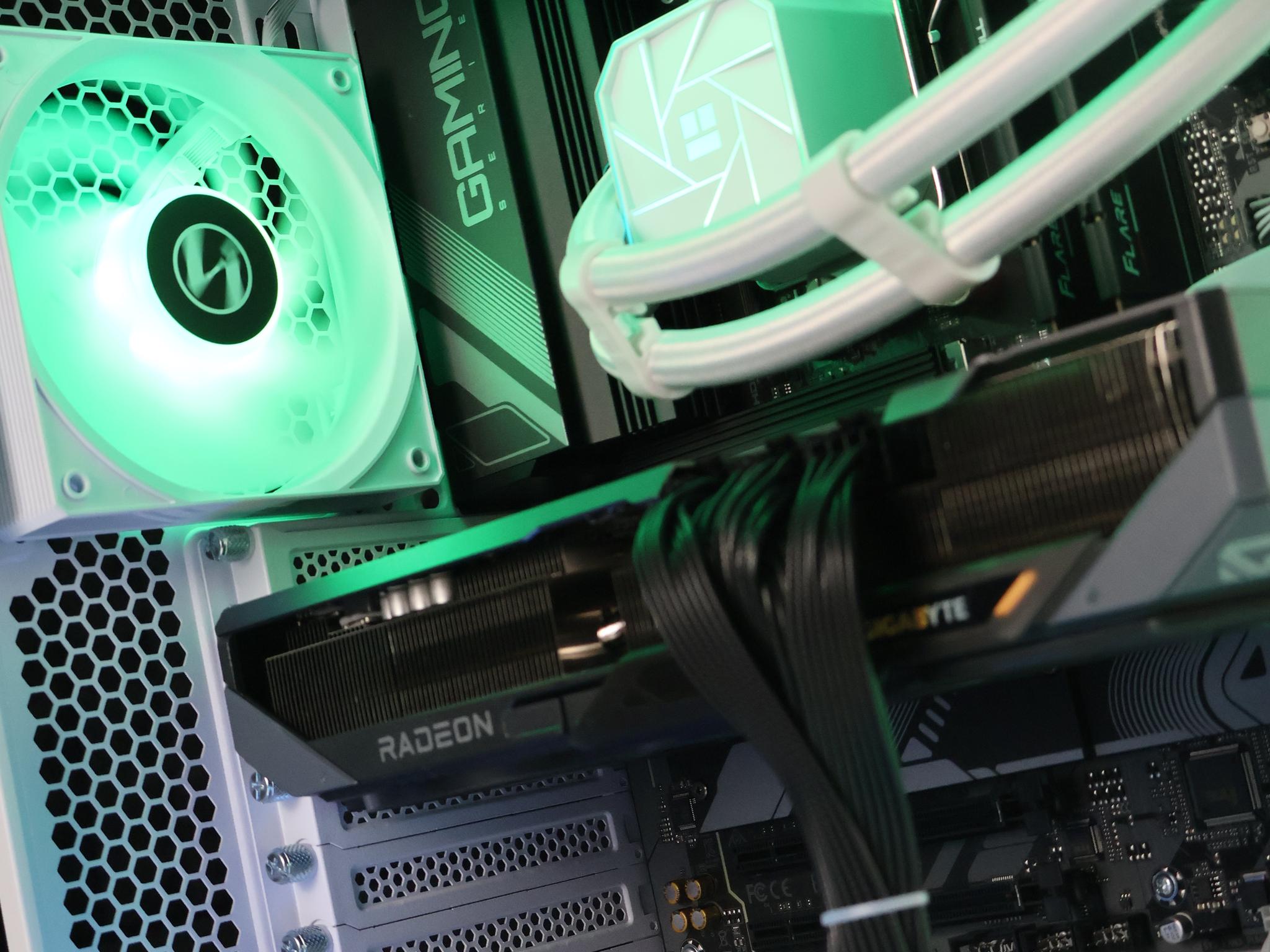 ⚪ Ryzen 7 9700X/RX 9070XT 16GB Gaming/Streaming PC ⚪