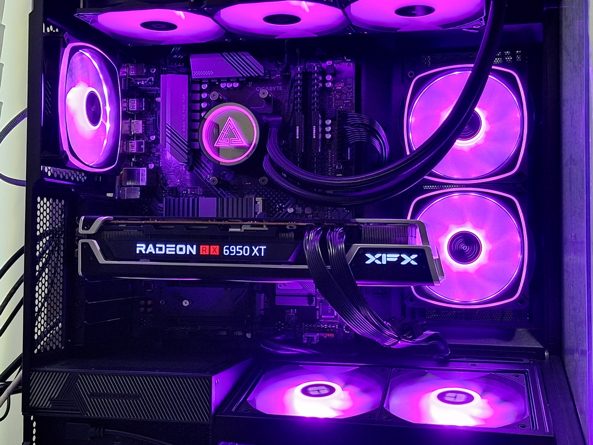 ⚔️1440p Ultra Montech Gamer⚔️RX 6950 XT | 32GB Corsair DDR4 | Ryzen 7 | 1TB SSD | WiFi!