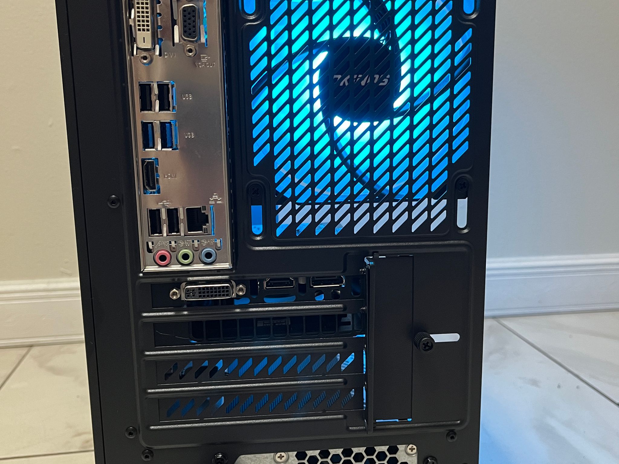 Super Budget Gaming PC - Intel i7-4790, NVIDIA GTX 750 Ti, 16GB RAM, 628GB Storage, w/ Wi-Fi & BT