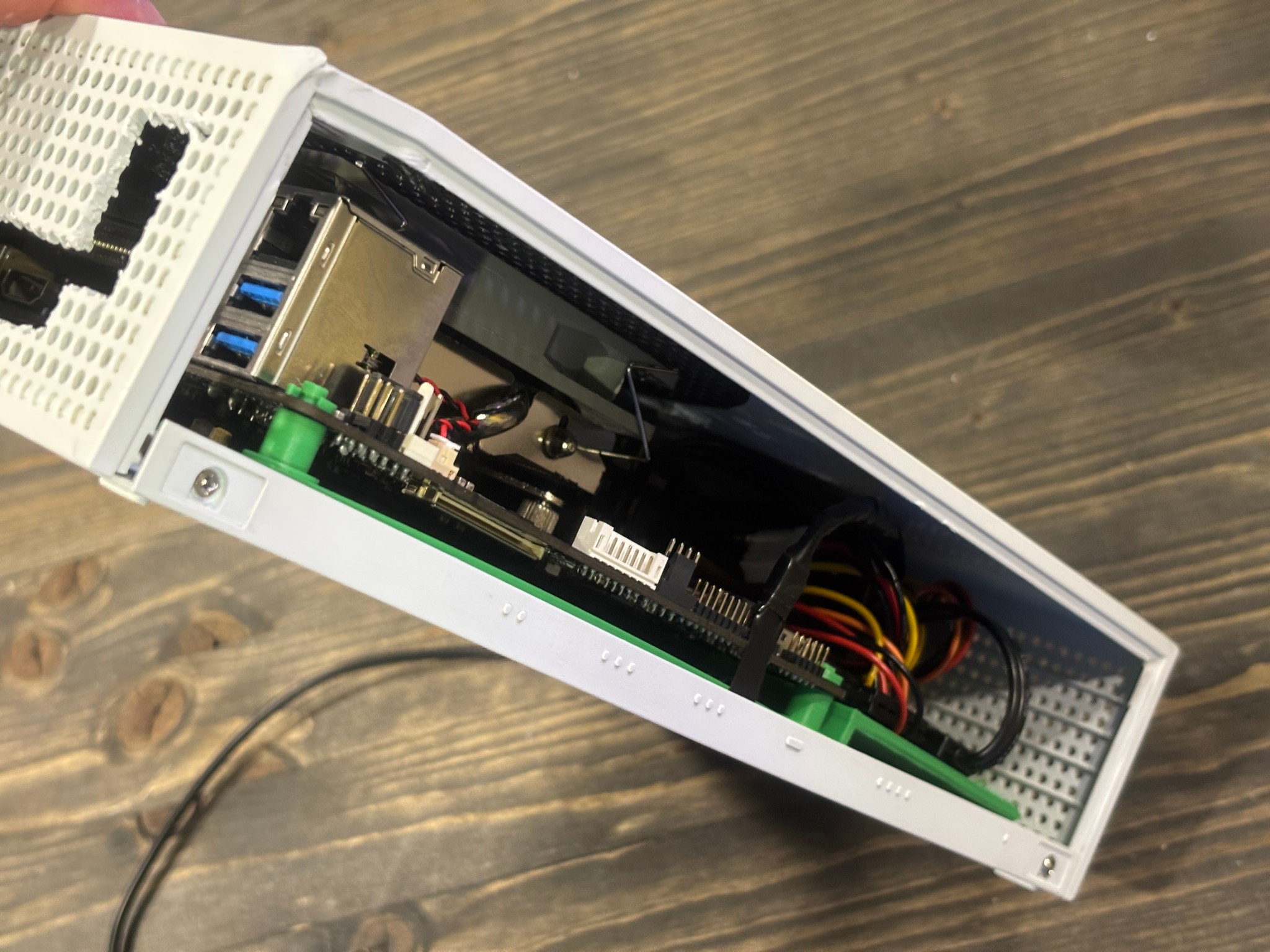 1 Of 1 Custom Xbox Gaming PC(Xbox Series S converted into a Windows Gaming PC)