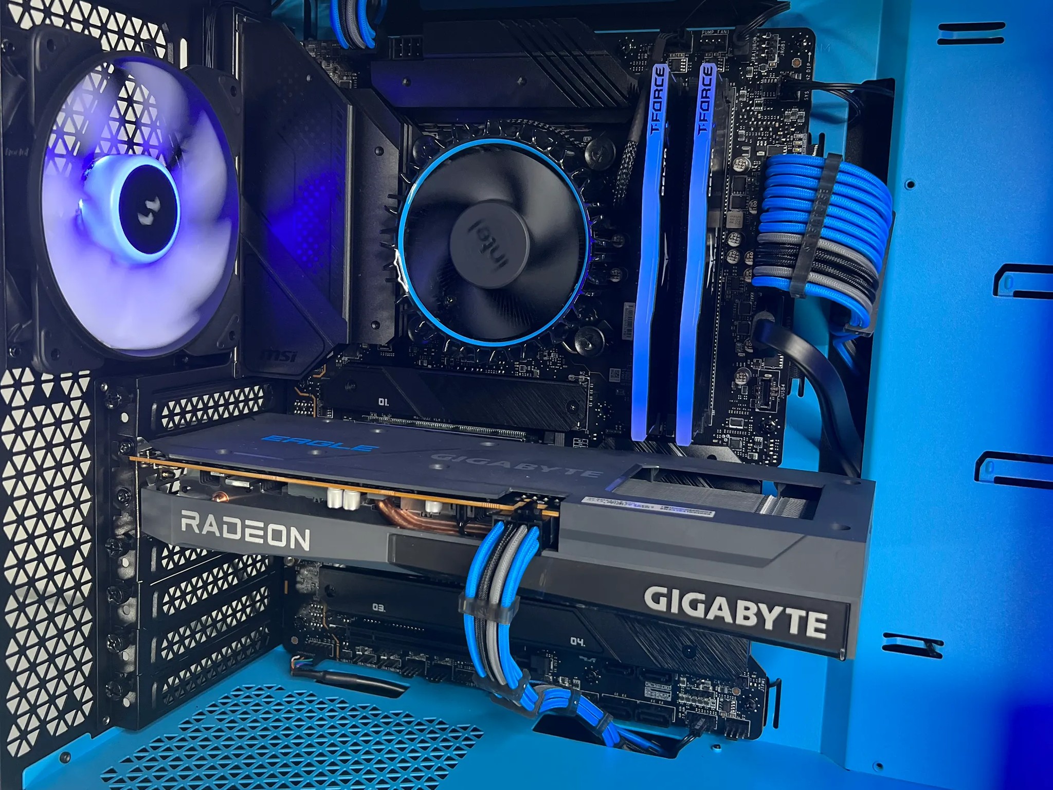💙🖤 1080p Beast | Intel i3 12100f | RX 6600 8GB | 16GB Ram | 1TB NVME SSD 🖤💙