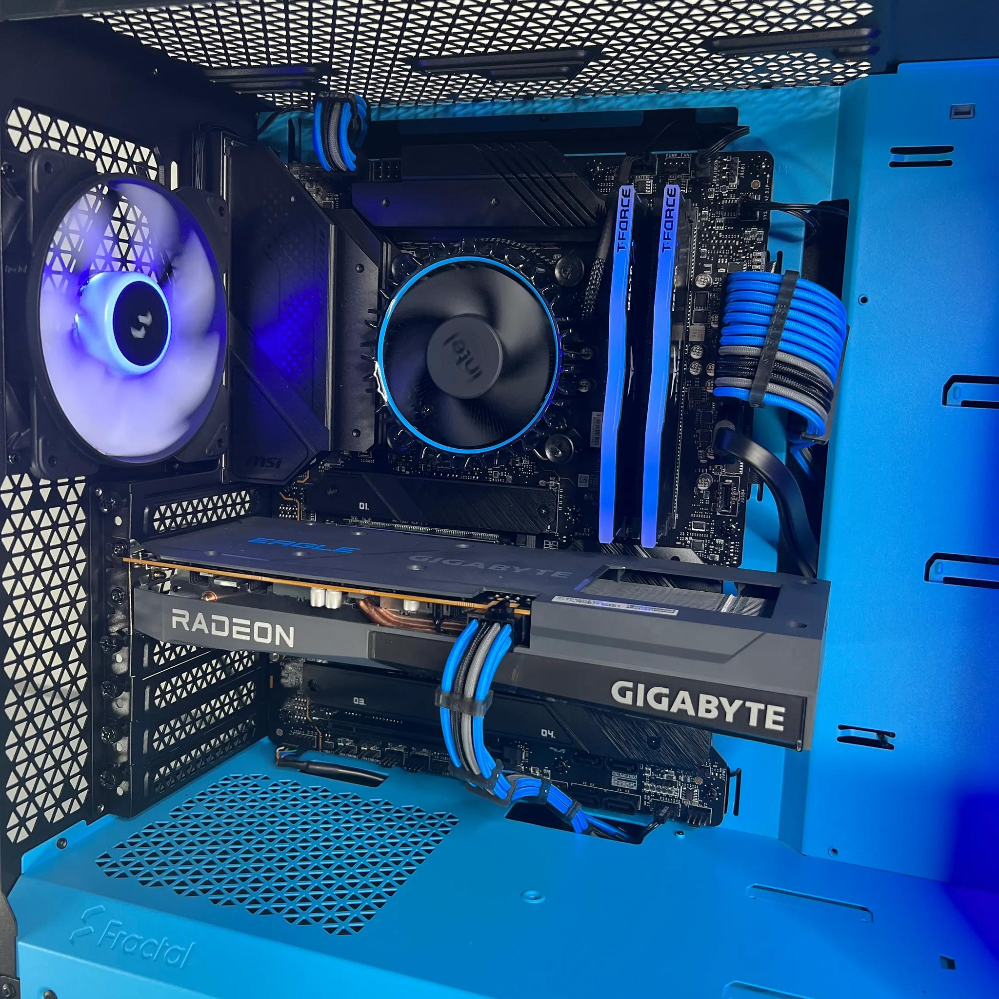 💙🖤 1080p Beast | Intel i3 12100f | RX 6600 8GB | 16GB Ram | 1TB NVME SSD 🖤💙