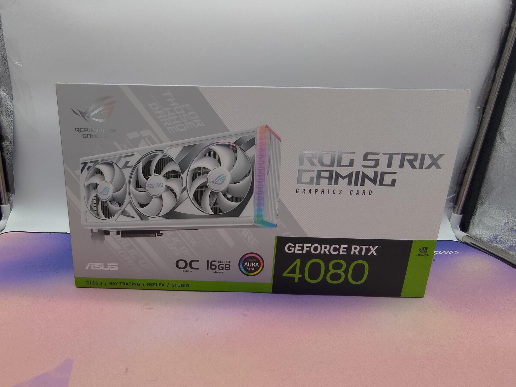 Asus ROG Strix RTX 4080 White Edition