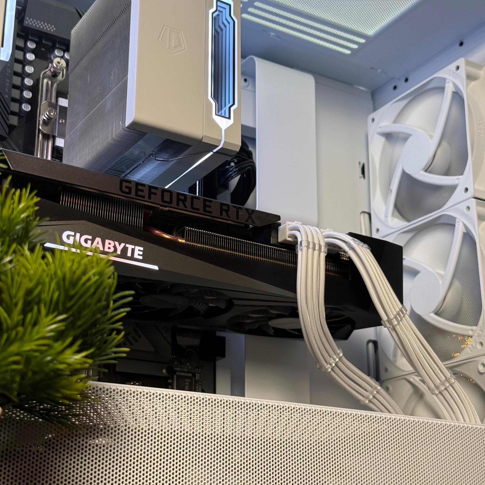 Pristine Gaming PC | RTX 3070 Ti | Ryzen 7 3700x | 16GB DDR4 | 1TB | Windows 11