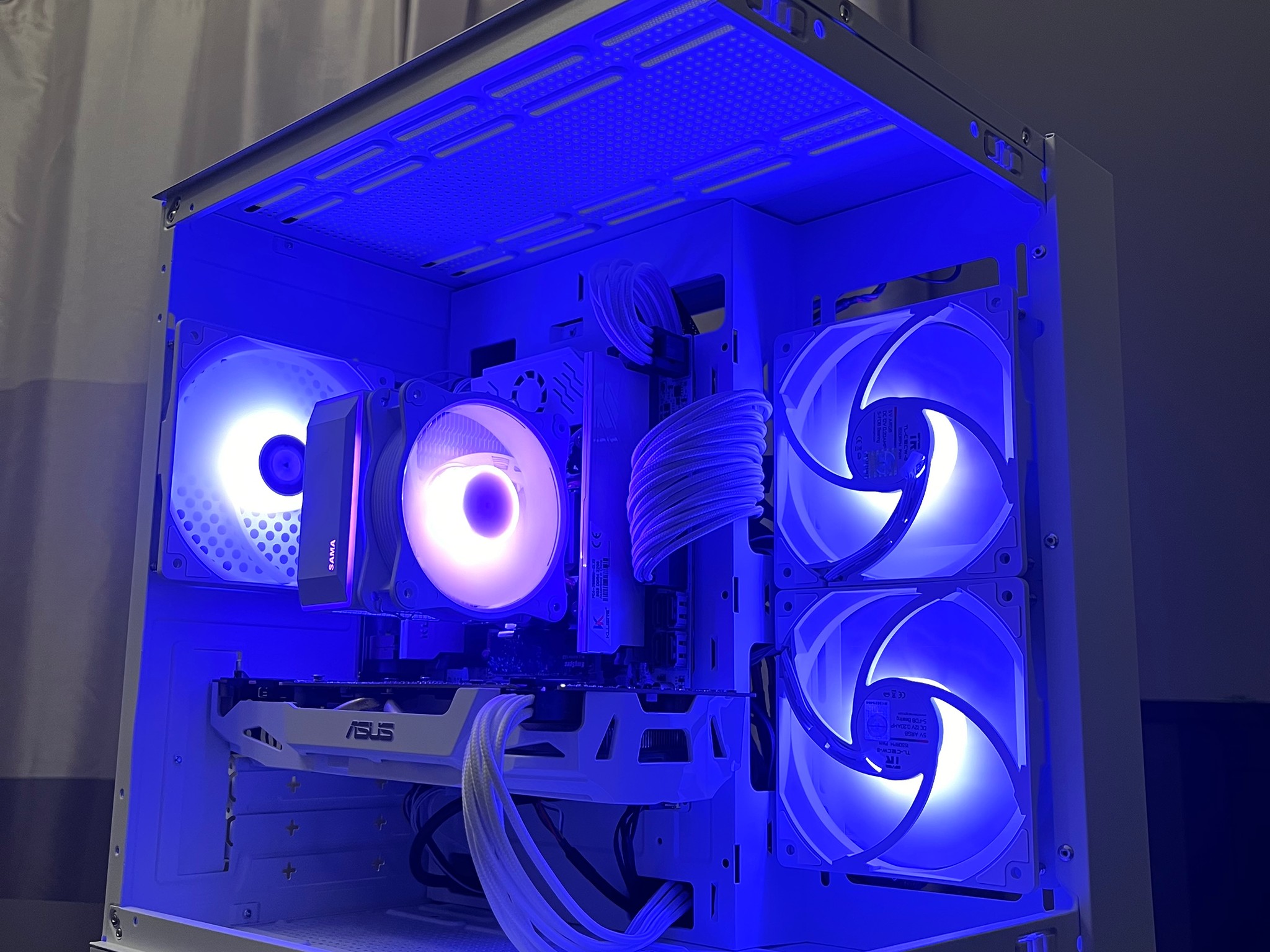 ALL WHITE GAMING PC | GTX 1070 | I7 5930K EQUIVALENT | 16GB DDR4 | 500GB NVME