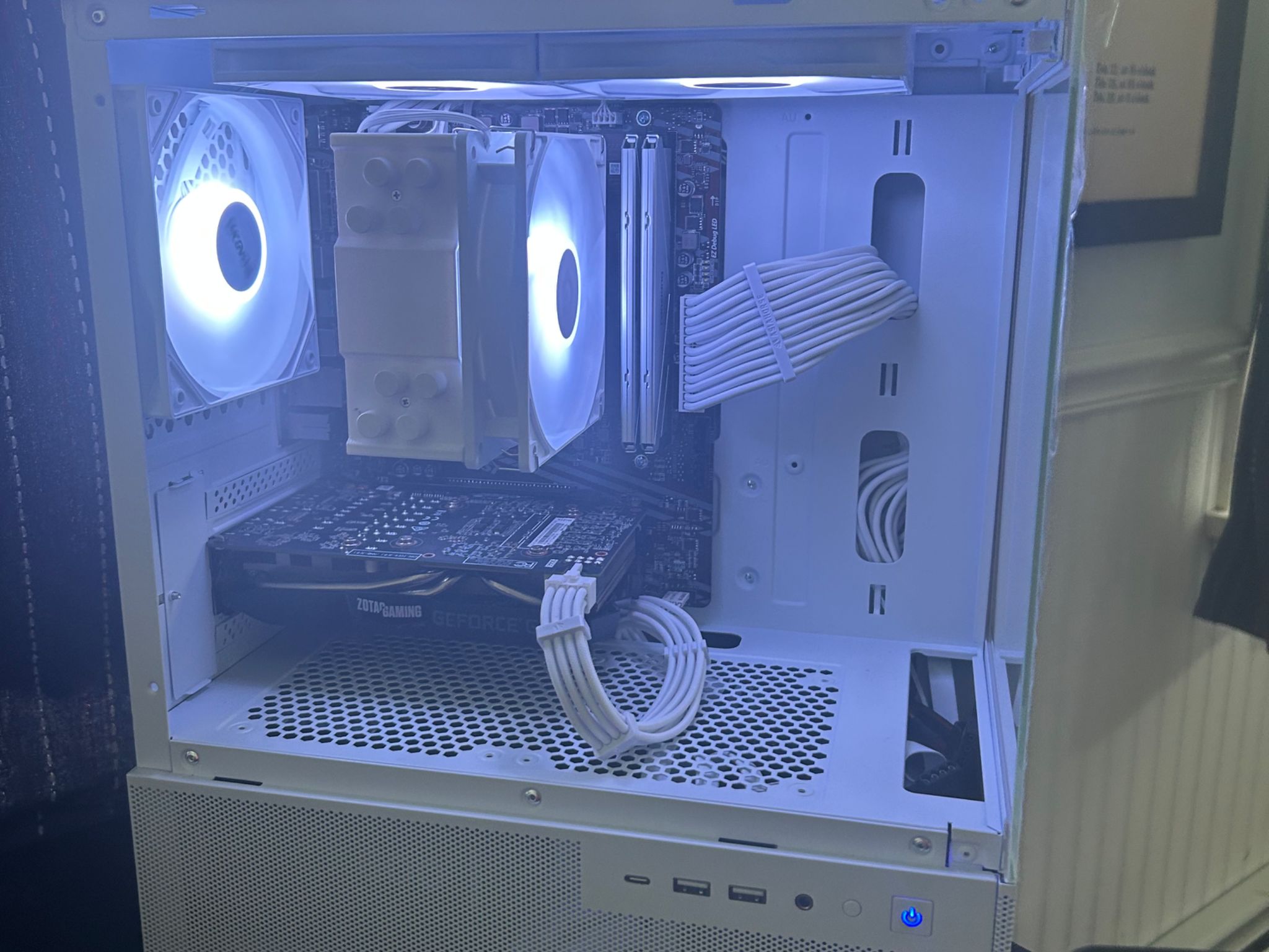 Entry level 1080p gaming PC / Gtx 1660 Super / Ryzen 5 2600x / 16gb DDR4 Ram / 1tb nvme ssd Storage
