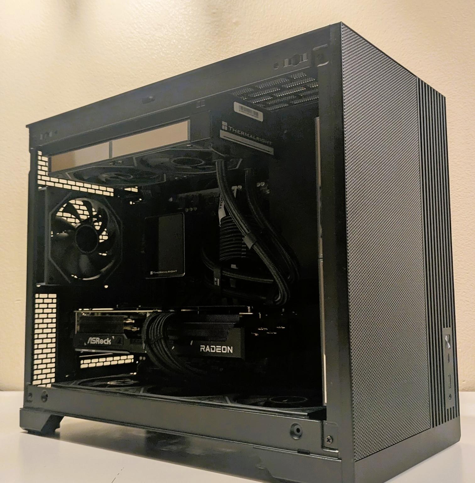 Slick Gaming PC 9070 XT 16GB | RYZEN 9600X | 16GB DDR5 | 1TB SSD | 240MM LCD AIO | 850W GOLD|