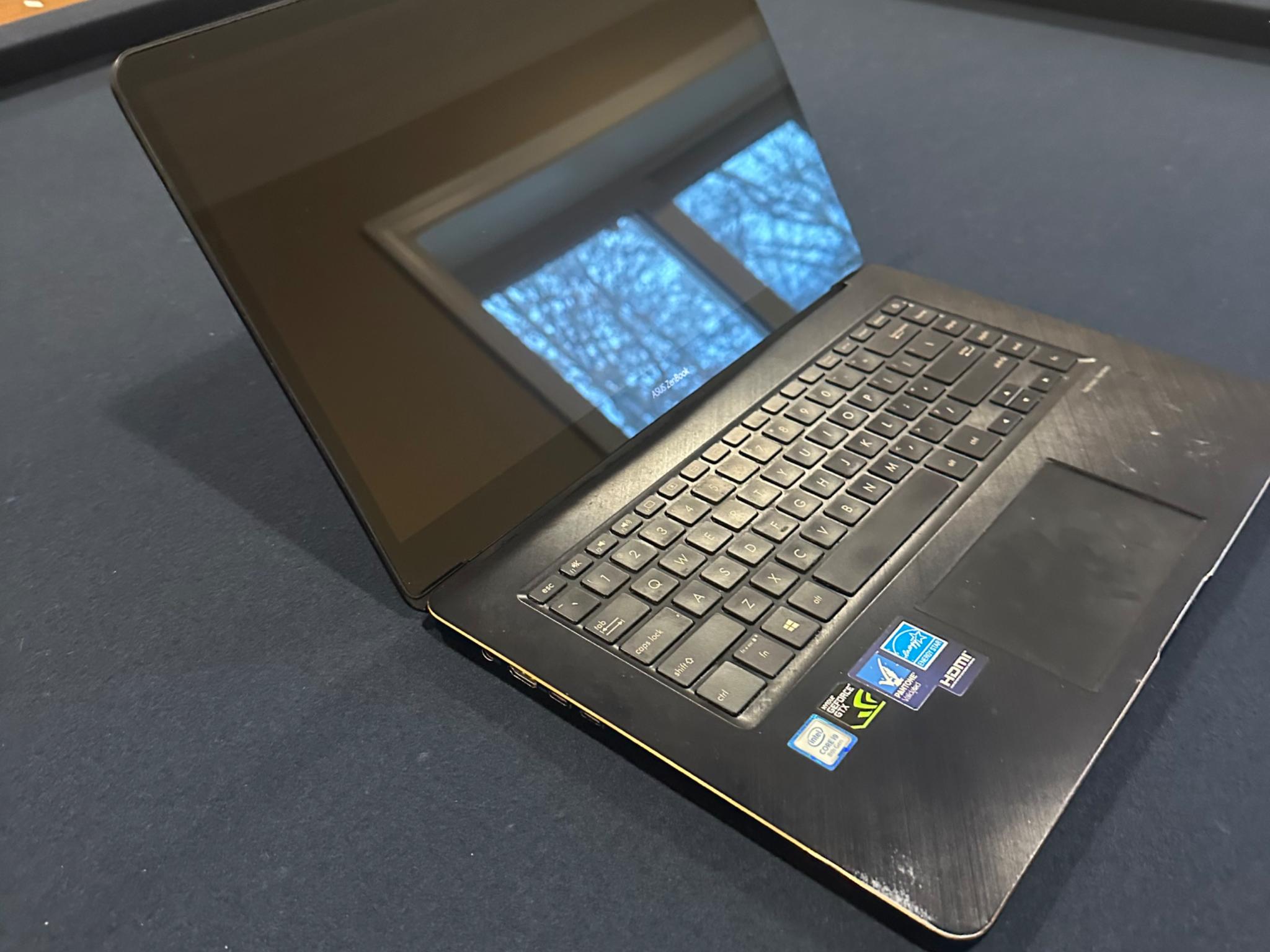 ASUS ZenBook Pro 15 UX580GE; Intel Core i9 8th Gen; NVIDIA GeForce GTX 1050 Ti