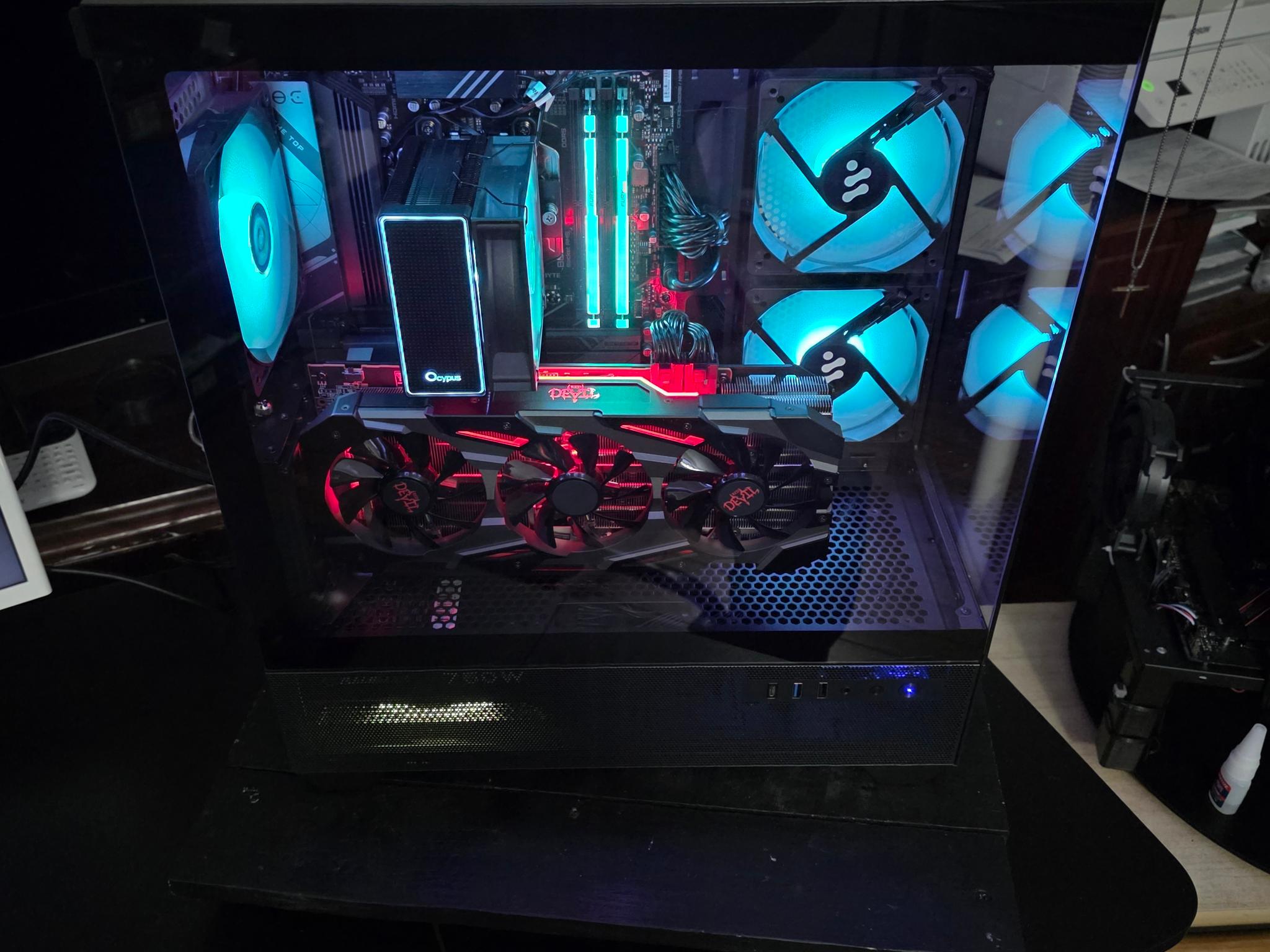 Verticle Mounted GPU.. Brand New Build..Custom AMD AM5