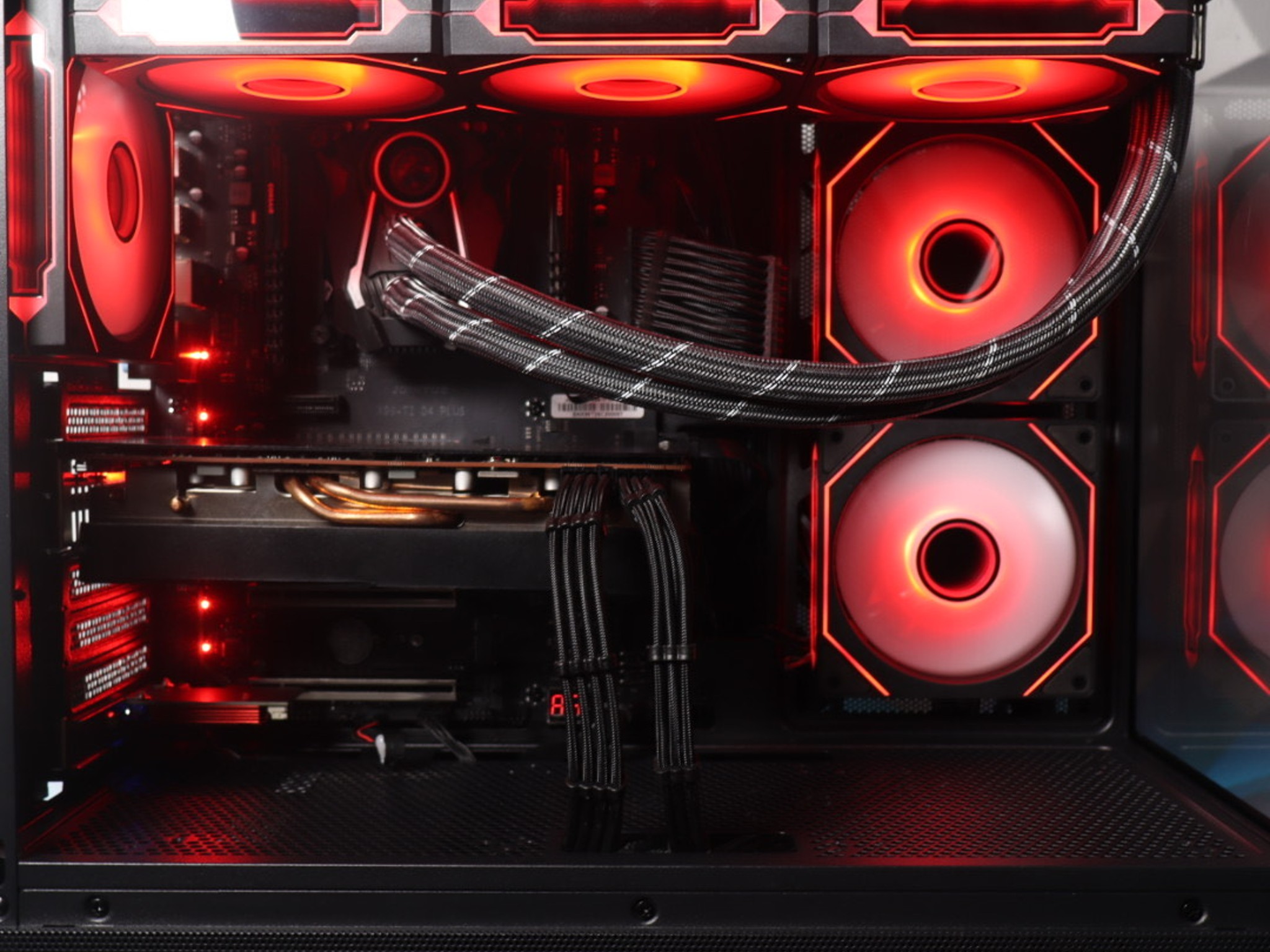 1440p Gaming PC – RX 5700 XT / i7-6800K / 16GB RAM