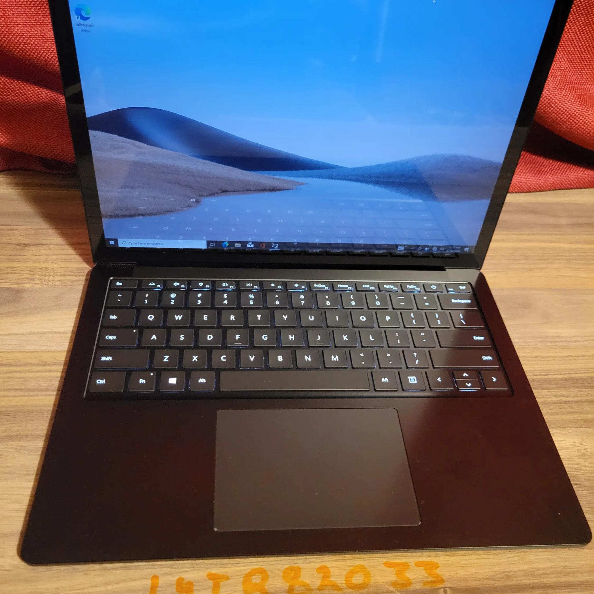 Microsoft Surface Laptop 4 - Ryzen 5 - 256gb - 16gb ram - 13.5" touch screen