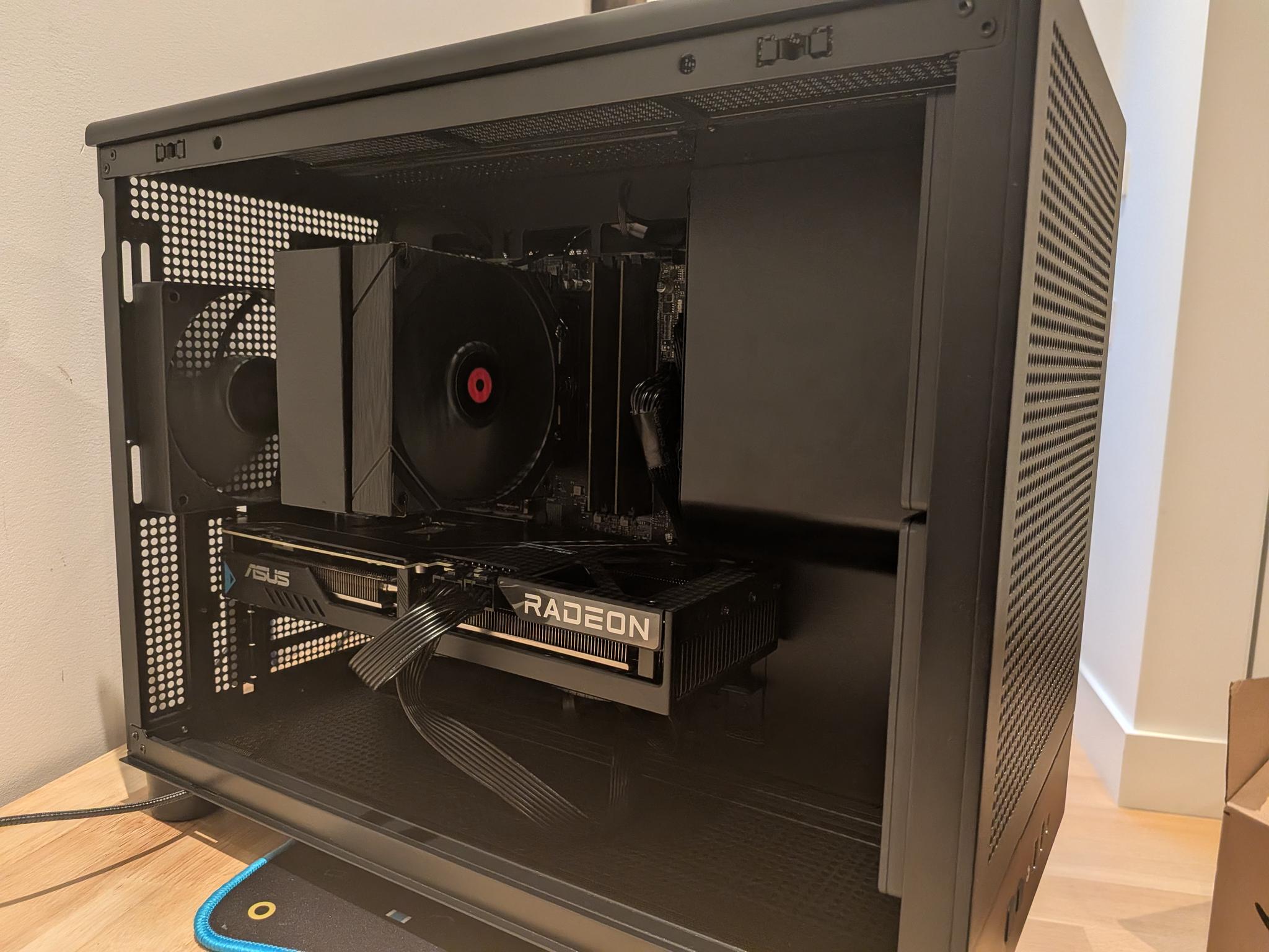 1440p Blackout - RX 9070 GRE, Ryzen 5 7500X3D, 32 GB DDR5 RAM, 2TB NVMe SSD, SteamOS
