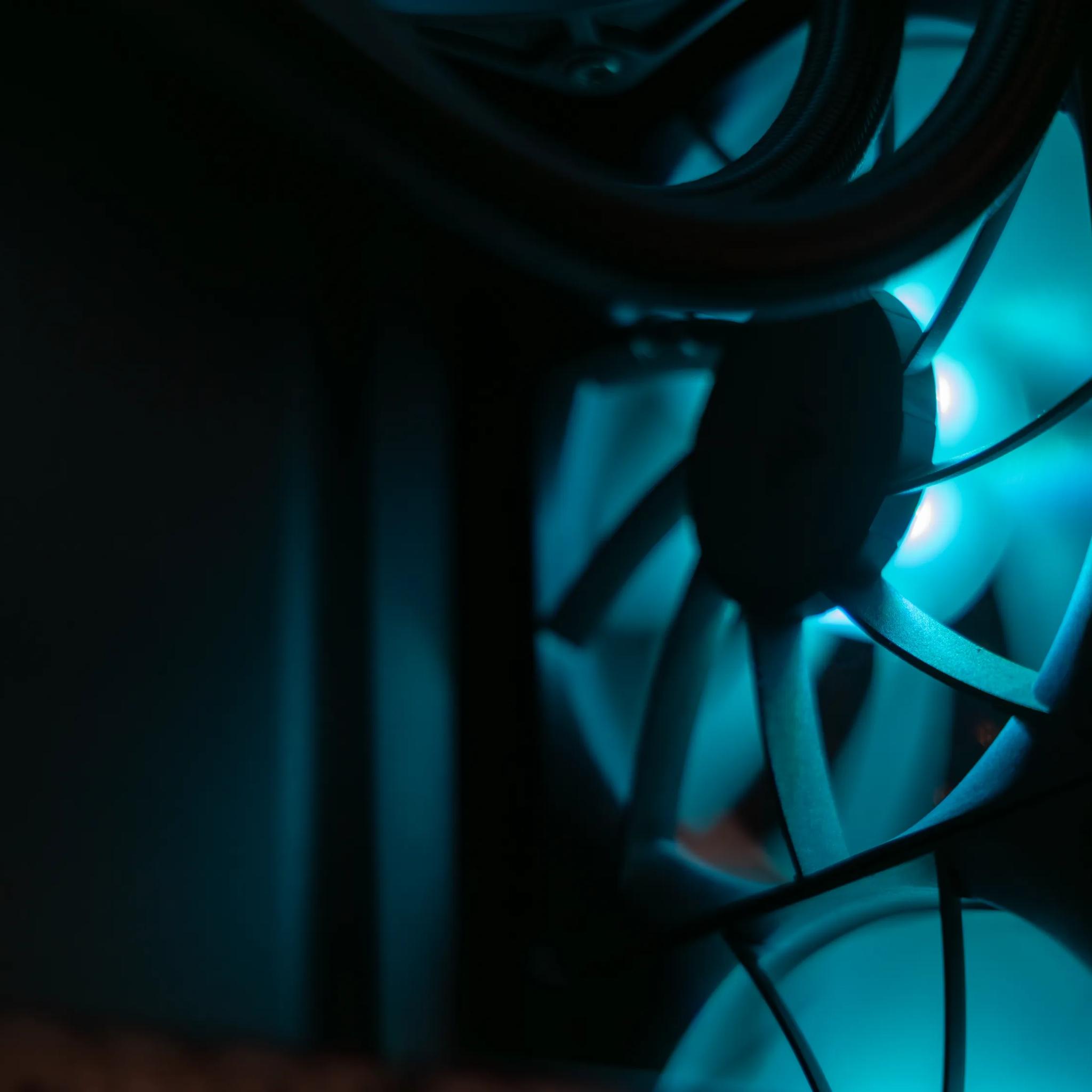 🌎 Aquaterra 🌎 RTX 5090 / AMD R7 9800X3D / 2TB NVME / 32GB DDR5 RAM / 360 AIO / Windows 11 Pro