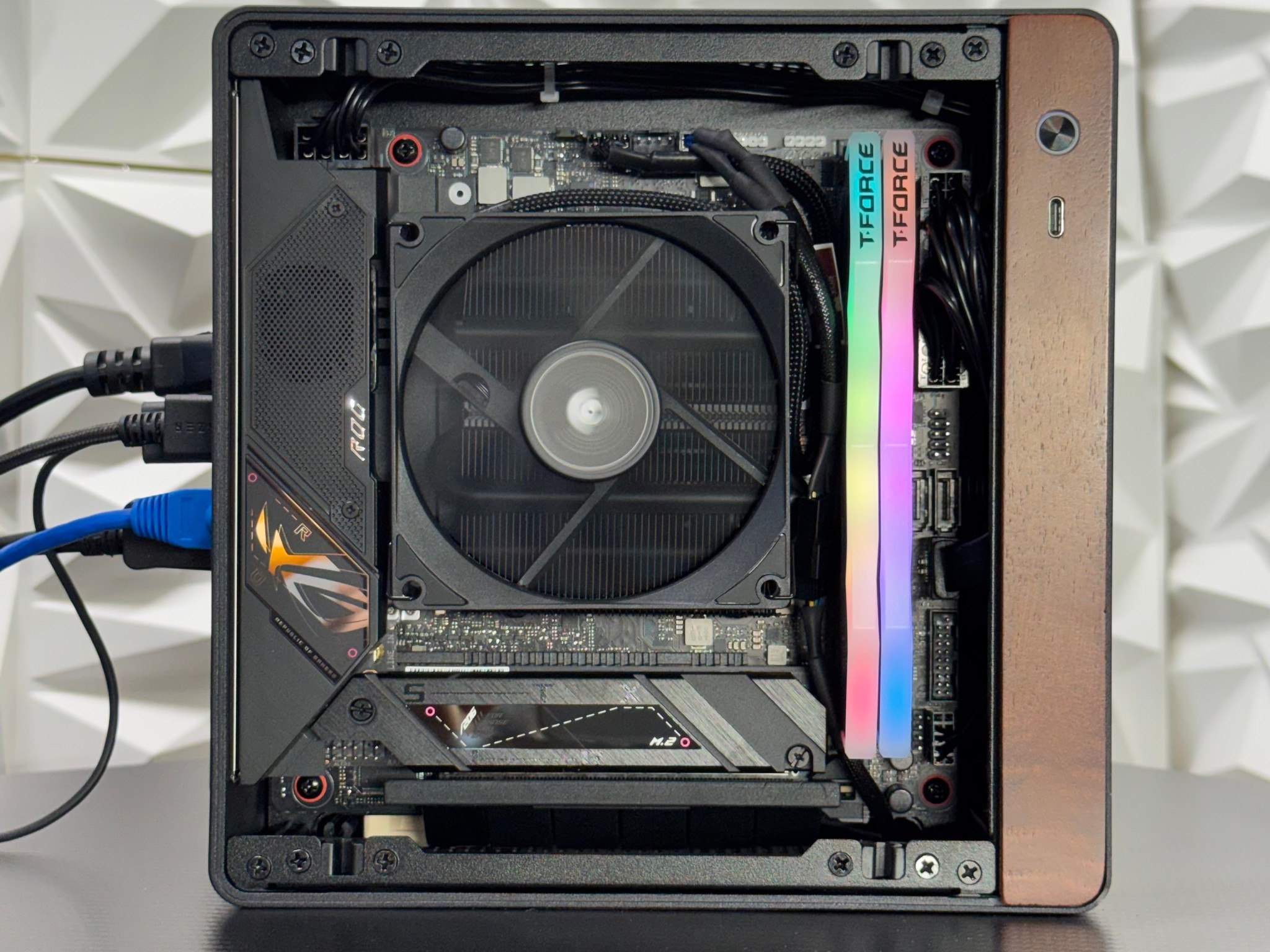 Mini Itx Gaming pc / RTX 5060 / Ryzen 9600X / 16GB DDR5 / 1TB SSD / 500w psu / B650
