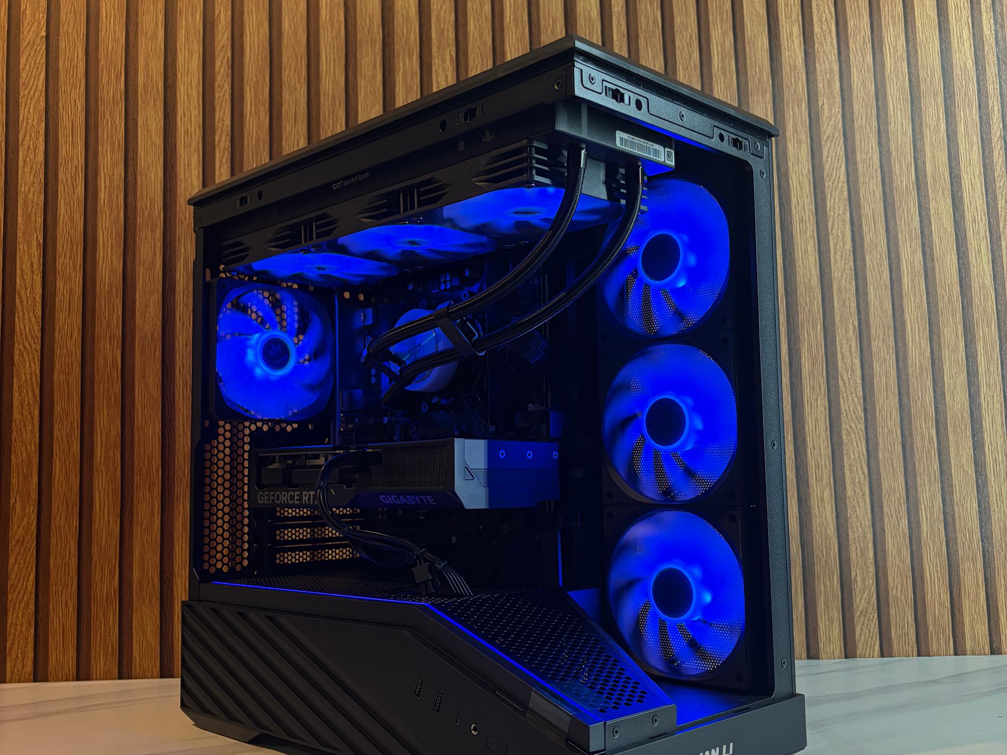 RTX 4070 | RYZEN 5 7600 | 16GB DDR5 | 1TB SSD | 360MM AIO