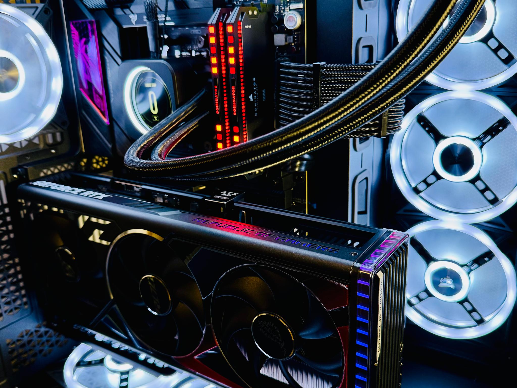 Haptix Corsair Dominator | ROG Strix 4090 OC - 7800x3D - 32GB Dominator DDR5 - 3TB | 1000w