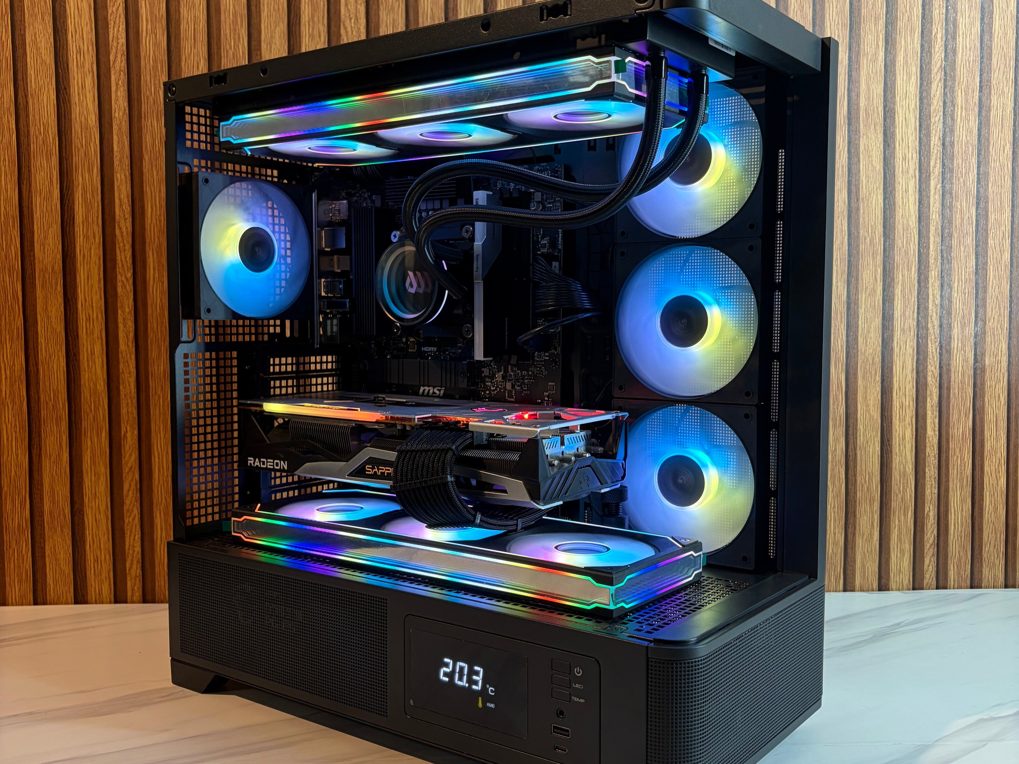 RX 6900XT 16GB | RYZEN 5 9600X | 24GB DDR5 | 2TB NVME | 360MM AIO
