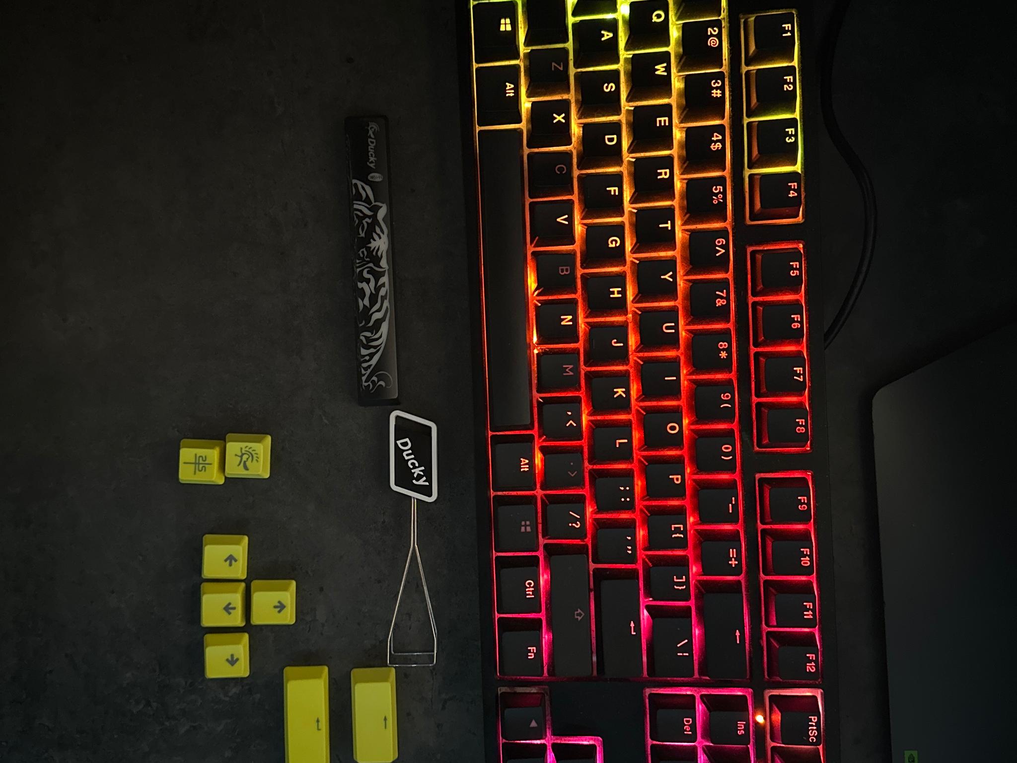 Ducky Keyboard, Black/Yellow, Plastic, Good Condition
