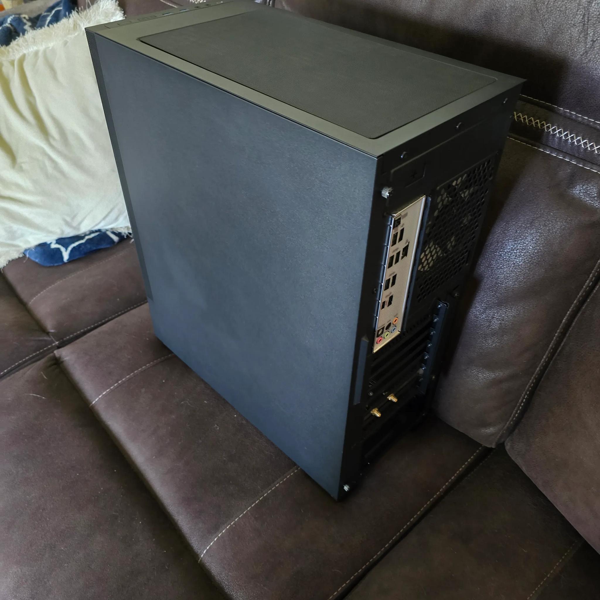 (READ DESCRIPTION) Intel i9 7980xe 64gb ram 4tb ssd