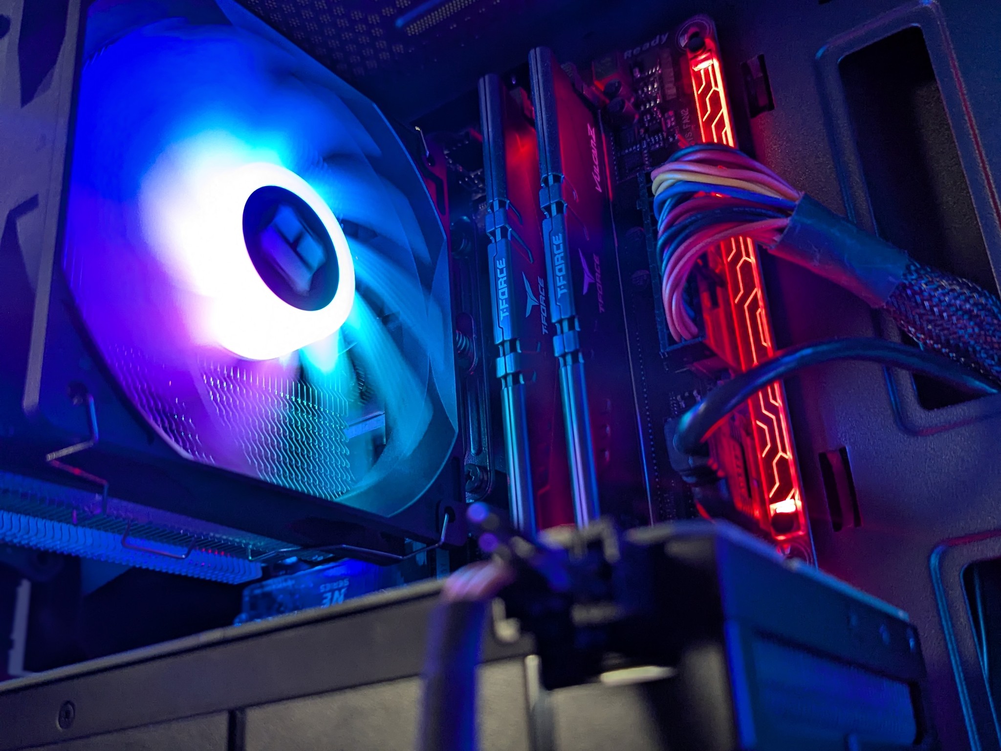 Gaming PC | GTX 1080 | INTEL I7-7700K | 16GB RAM | 512 GB SSD | ARGB | ATX