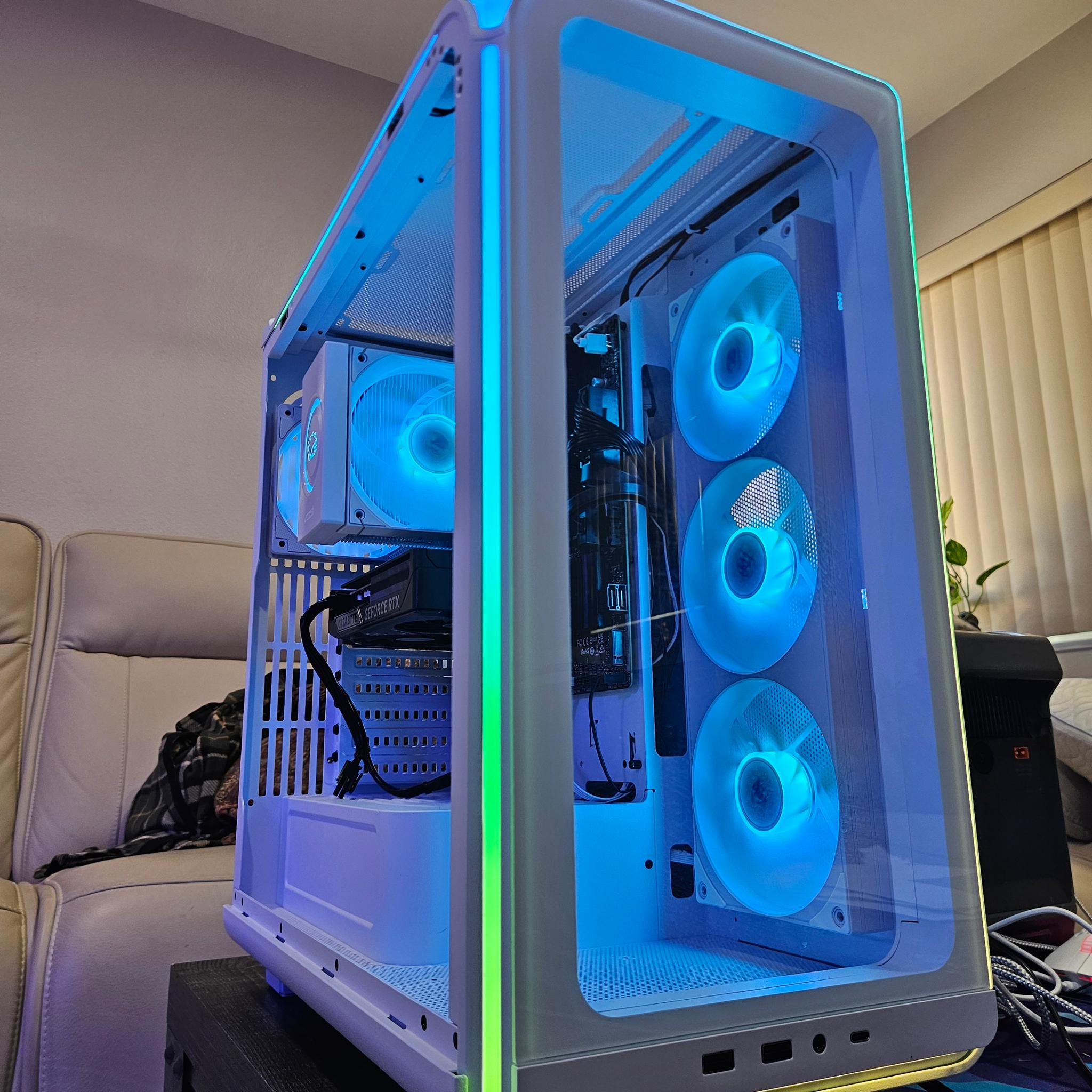 RTX 5060 Ti Gaming PC • Ryzen 5 8400F • 1TB M.2 • 16GB DDR5 • IBuyPowerPc • B650M • White