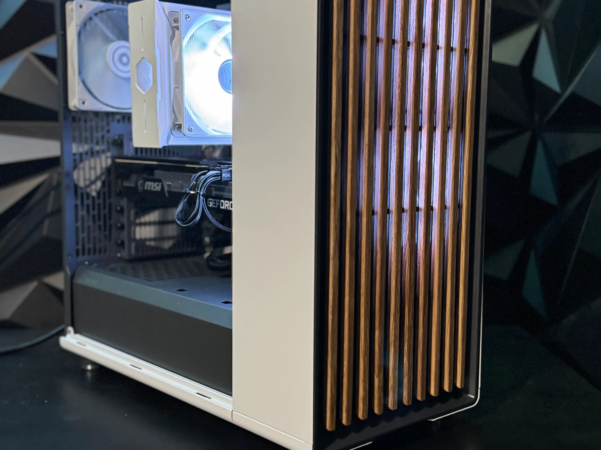 🌲🪵 Northern Oak 🌲🪵 Ryzen 7 5700X| RTX 3070 |32 GB DDR4 3200MHz| 1.25 TB NVMe