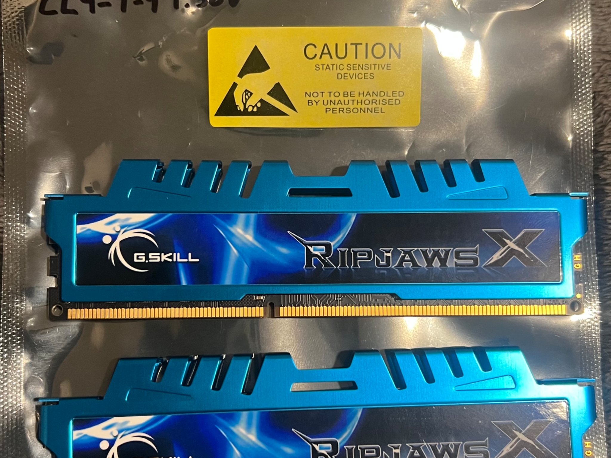 G. Skill RipJawsX Series (Intel XMP) DDR3 RAM 16GB (2x8GB) 1600 MT/s CL9-9-9 1.50V