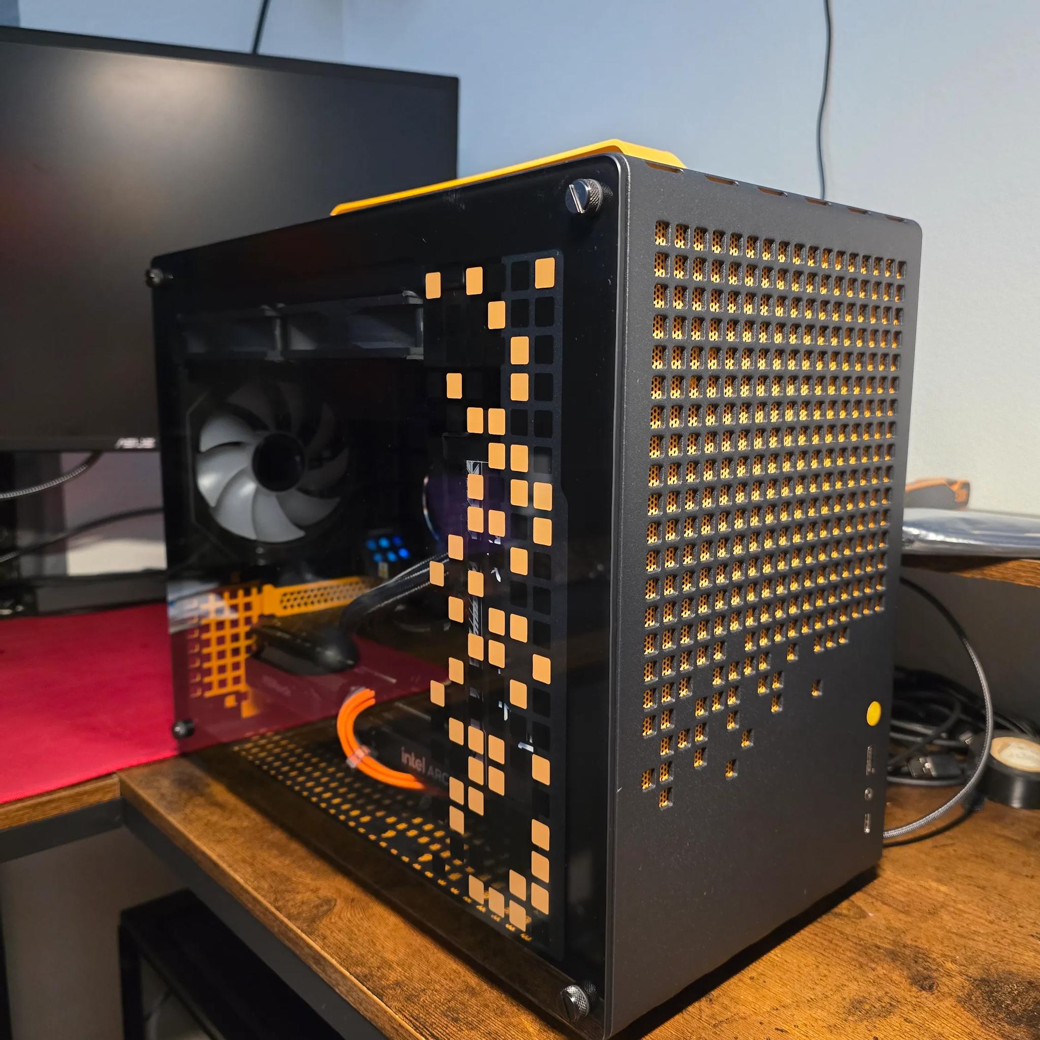 "Orange Ghost" (Clyde), Ryzen 9600x, Intel Arc B580, 32GB DDR5